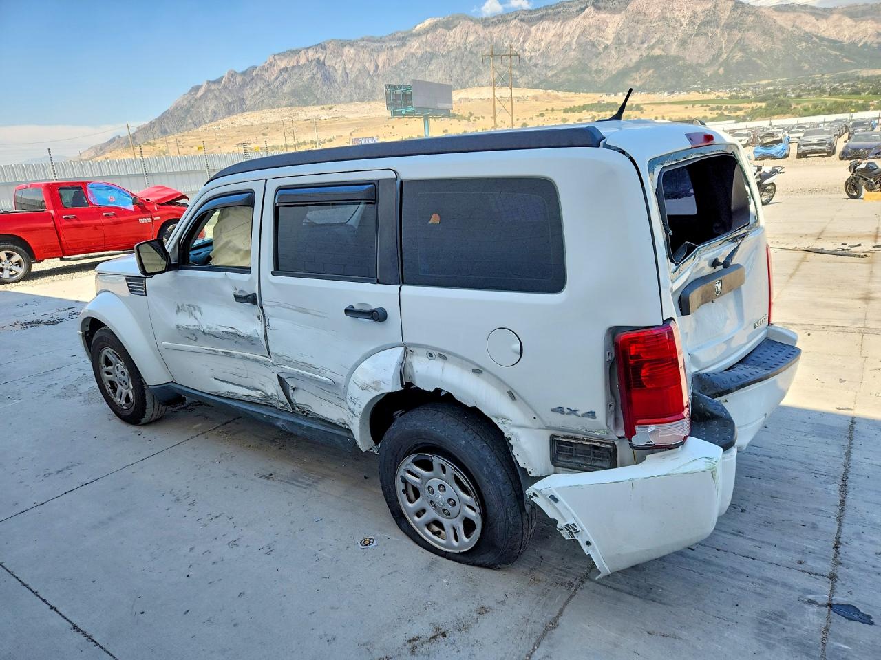 2011 Dodge Nitro Se White vin: 1D4PU2GK9BW544327