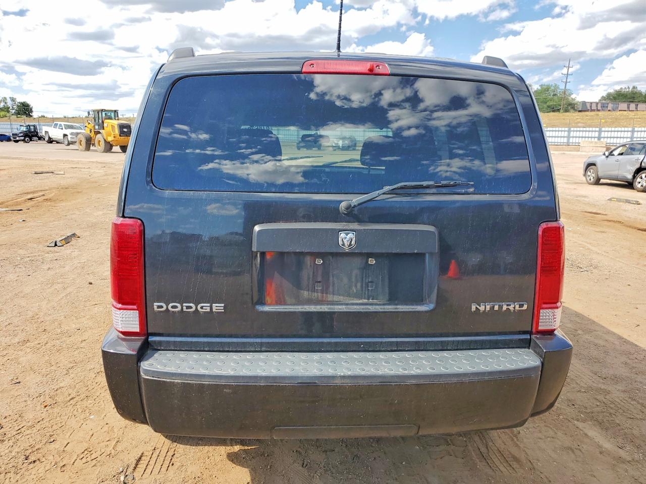 2010 Dodge Nitro Se Black vin: 1D4PU2GKXAW124915