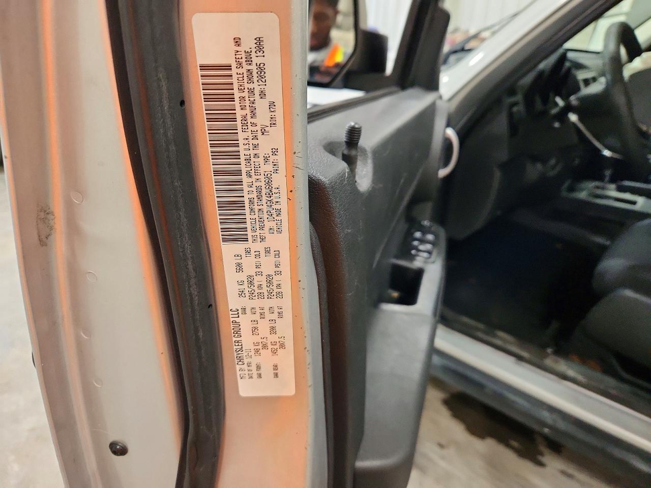 2011 Dodge Nitro Heat Silver vin: 1D4PU4GK4BW606051