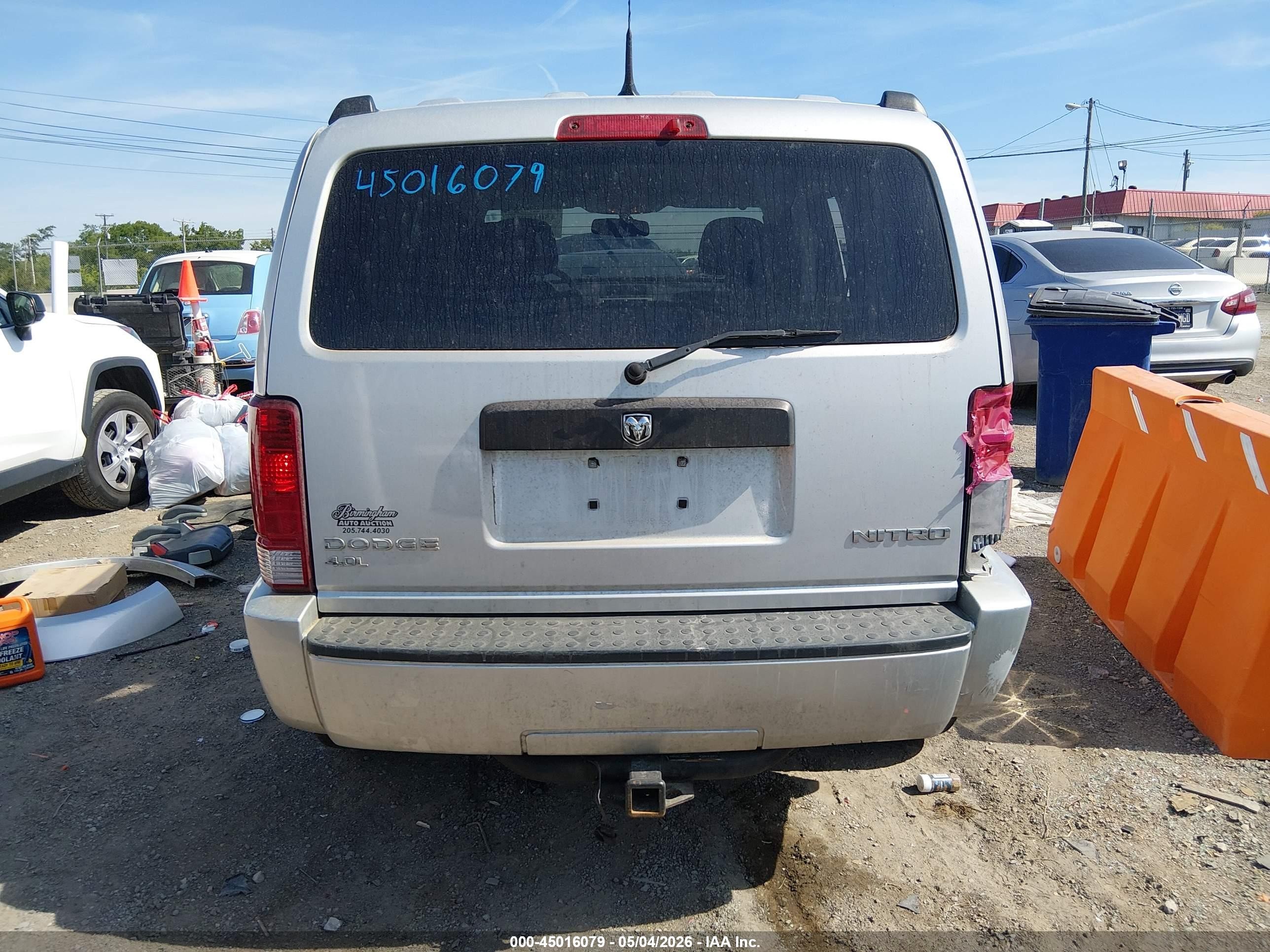 2011 Dodge Nitro Heat Silver vin: 1D4PU4GX2BW501200
