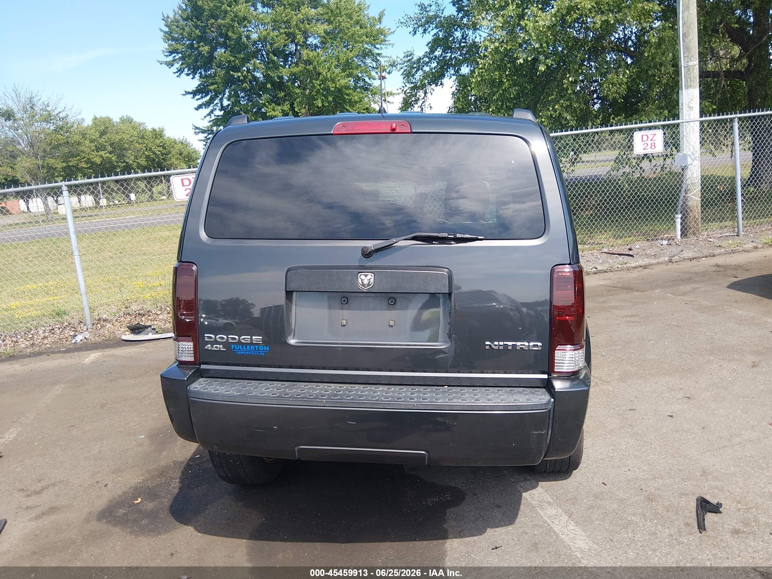 2011 Dodge Nitro Heat Gray vin: 1D4PU4GX6BW586929