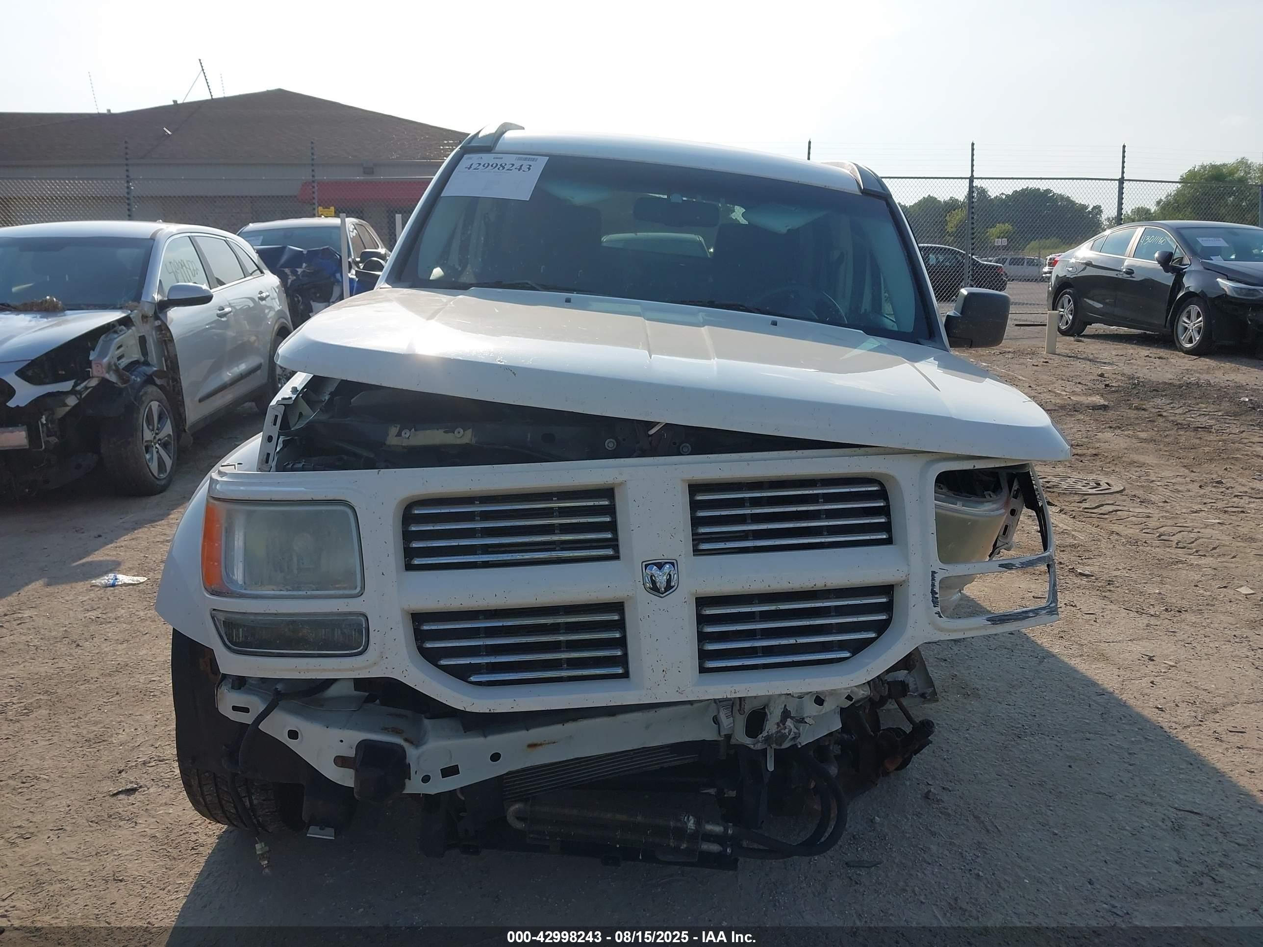 2010 Dodge Nitro Sxt Белый vin: 1D4PU5GK7AW141155