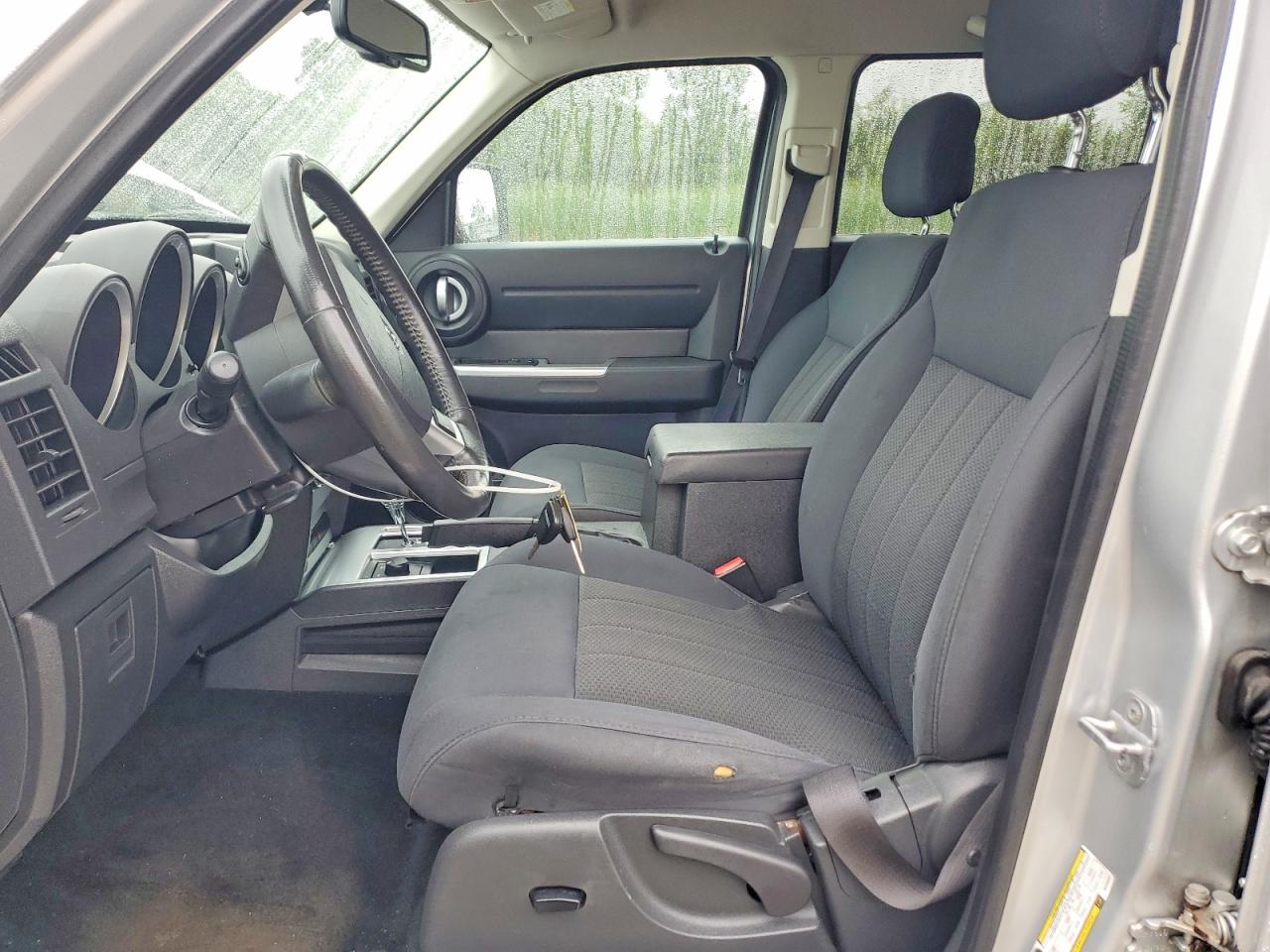2011 Dodge Nitro Sxt Silver vin: 1D4PU5GK9BW565051
