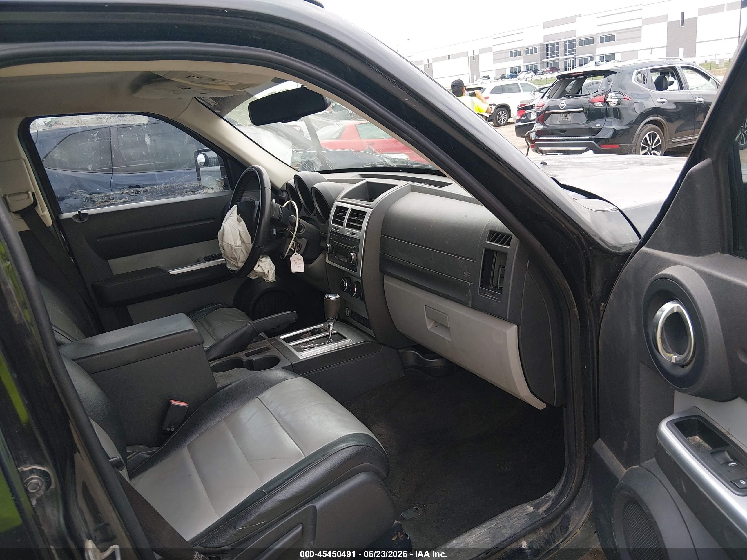 2010 Dodge Nitro Sxt Black vin: 1D4PU5GX5AW141795