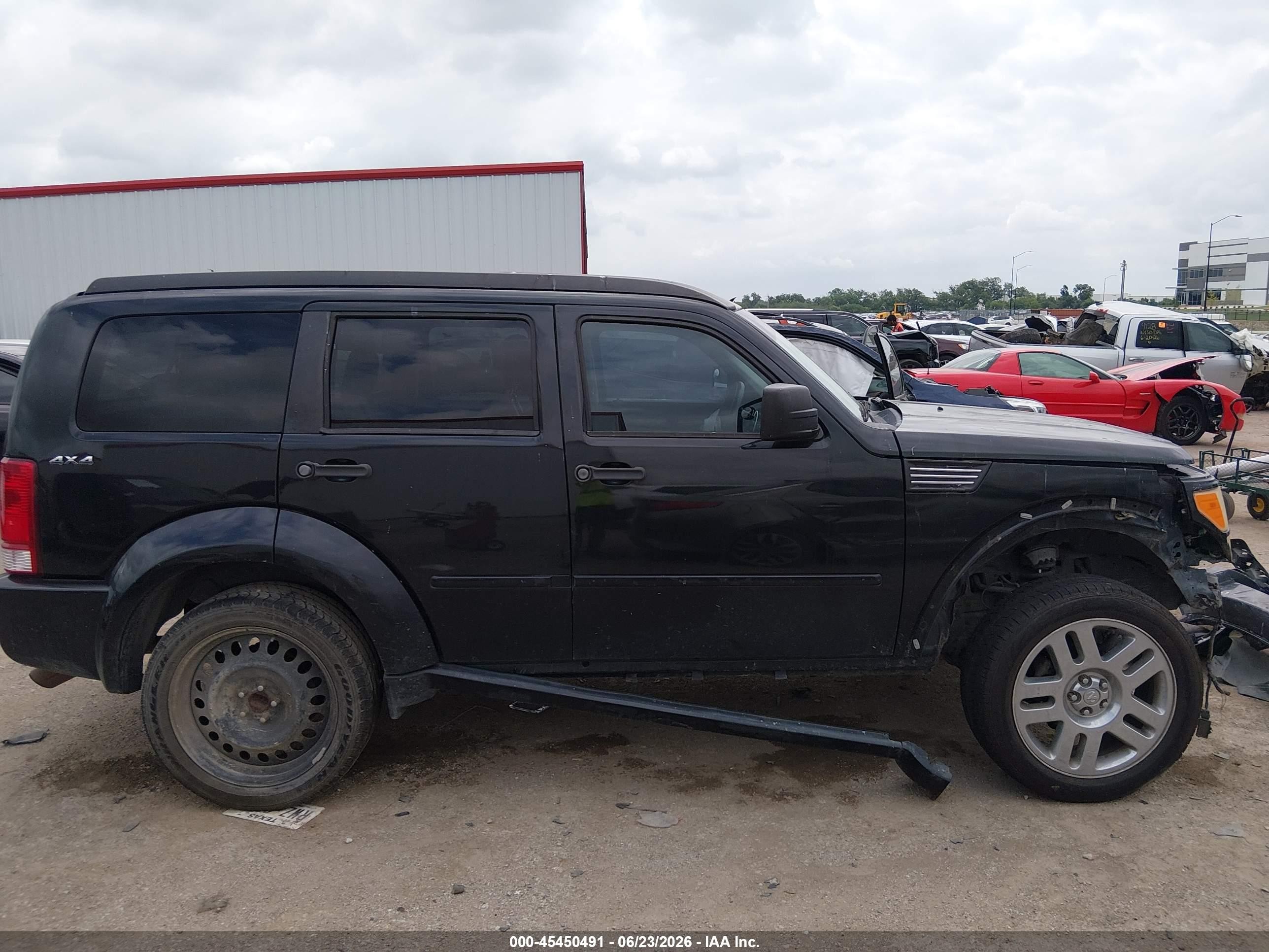 2010 Dodge Nitro Sxt Black vin: 1D4PU5GX5AW141795