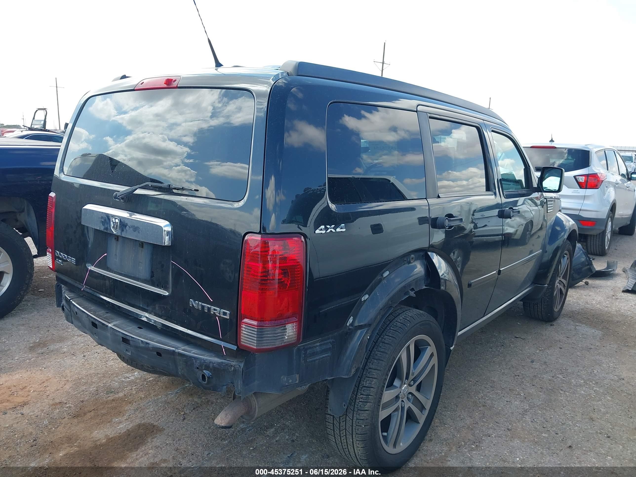 2011 Dodge Nitro Shock Black vin: 1D4PU7GX3BW553128