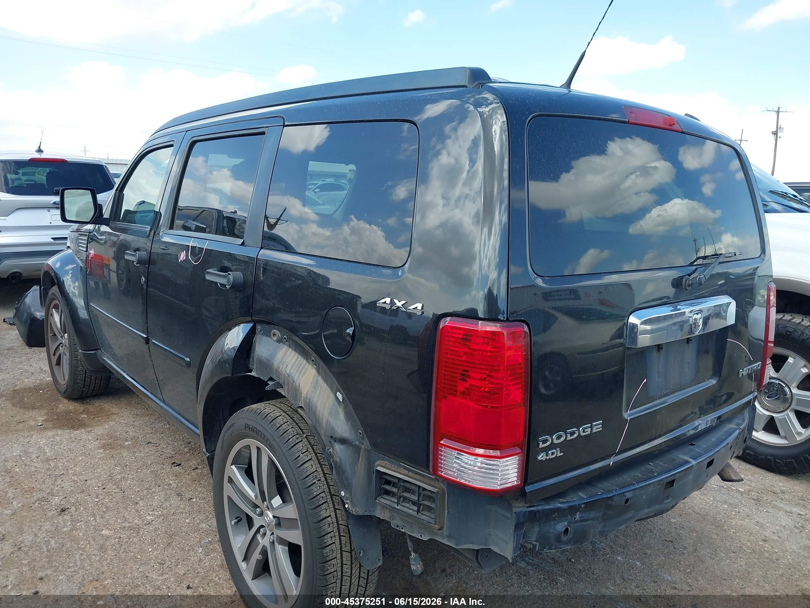 2011 Dodge Nitro Shock Black vin: 1D4PU7GX3BW553128
