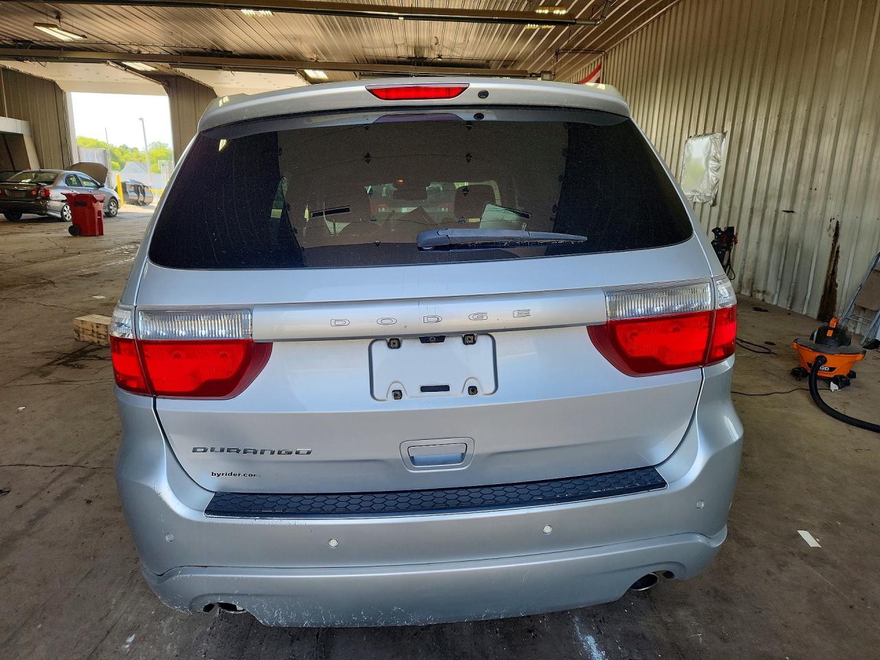 2011 Dodge Durango Heat Серебряный vin: 1D4RD3GG6BC687179