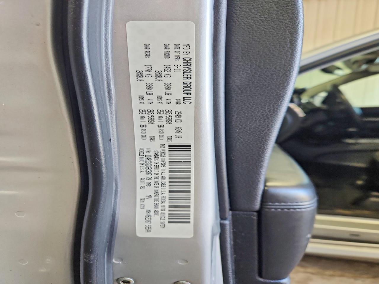 2011 Dodge Durango Heat Серебряный vin: 1D4RD3GG6BC687179