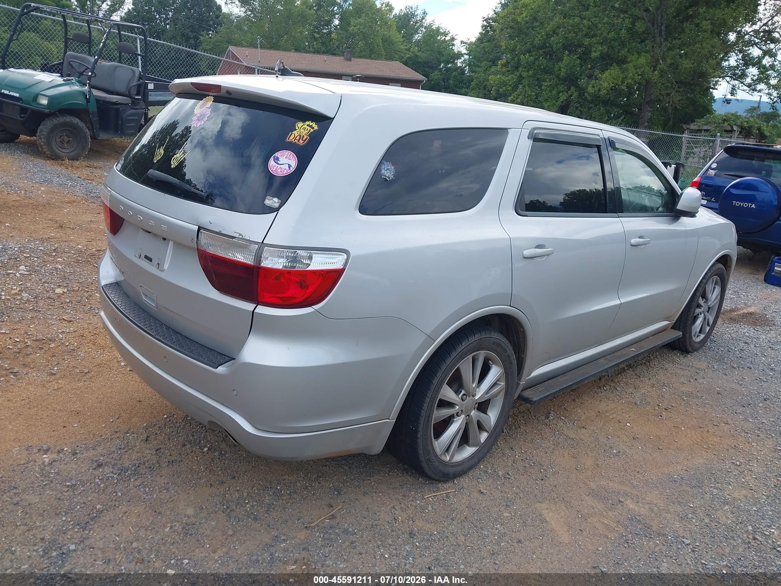 2011 Dodge Durango Heat Silver vin: 1D4RD3GG7BC687675