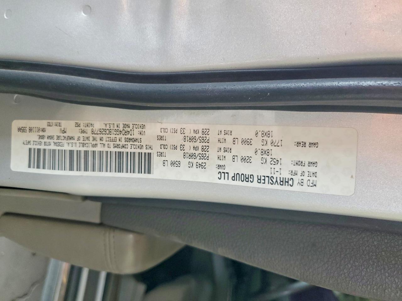 2011 Dodge Durango Crew Silver vin: 1D4RD4GG1BC626778
