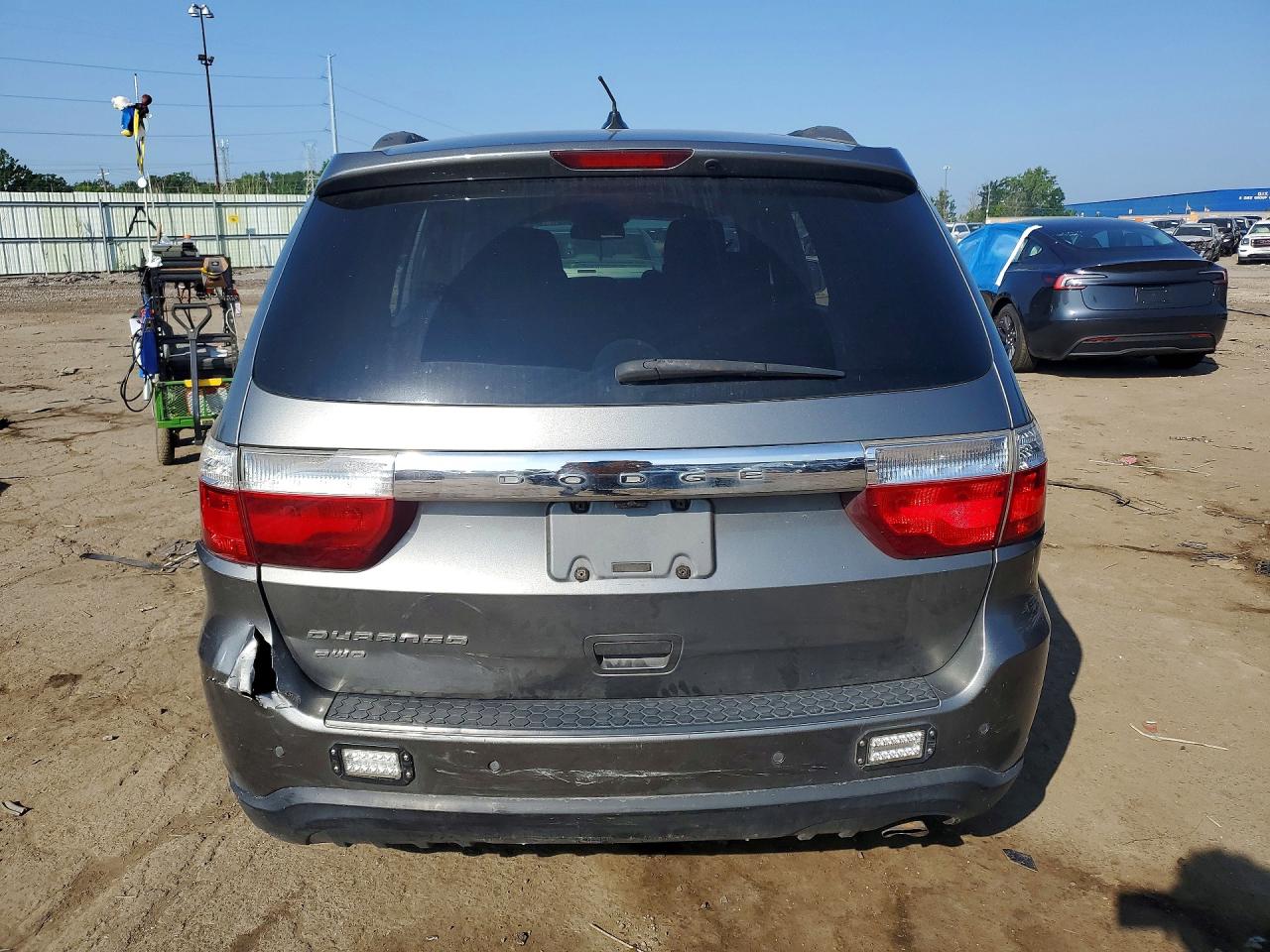 2011 Dodge Durango Express Silver vin: 1D4RE2GG2BC733744