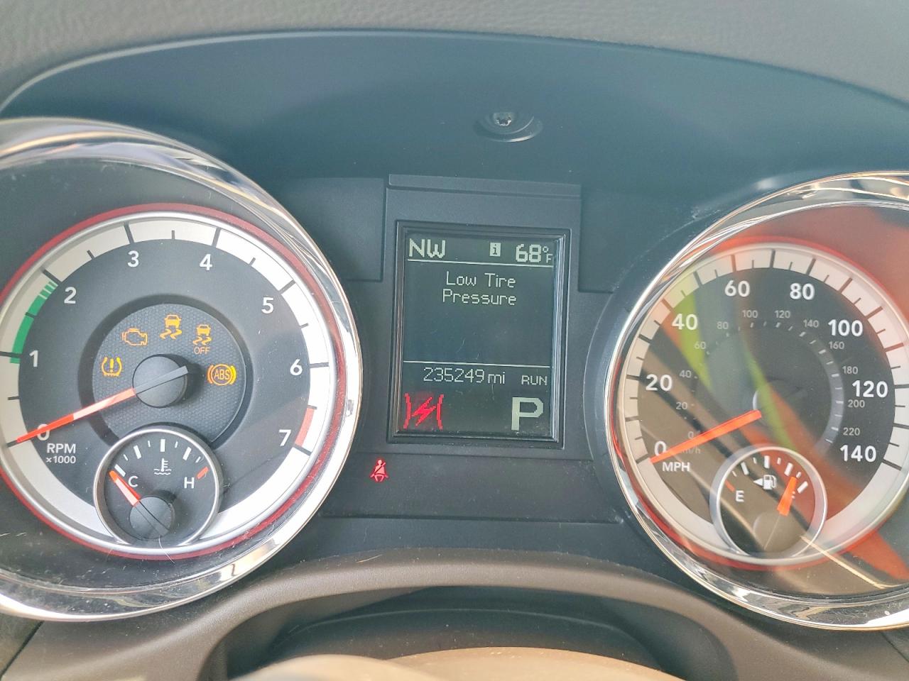 2011 Dodge Durango Express Silver vin: 1D4RE2GG7BC684850