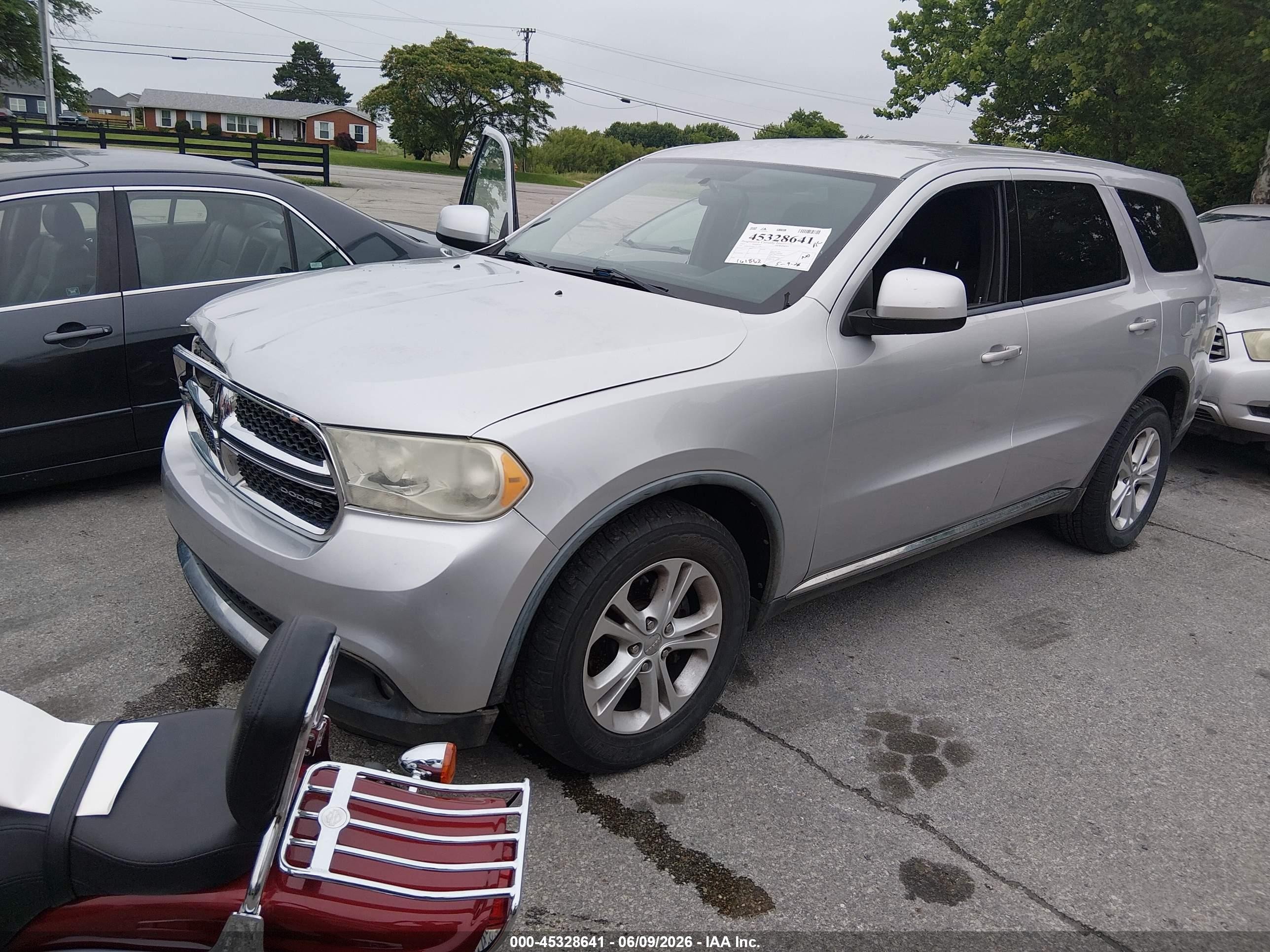 2011 Dodge Durango Express Silver vin: 1D4RE2GG8BC617206