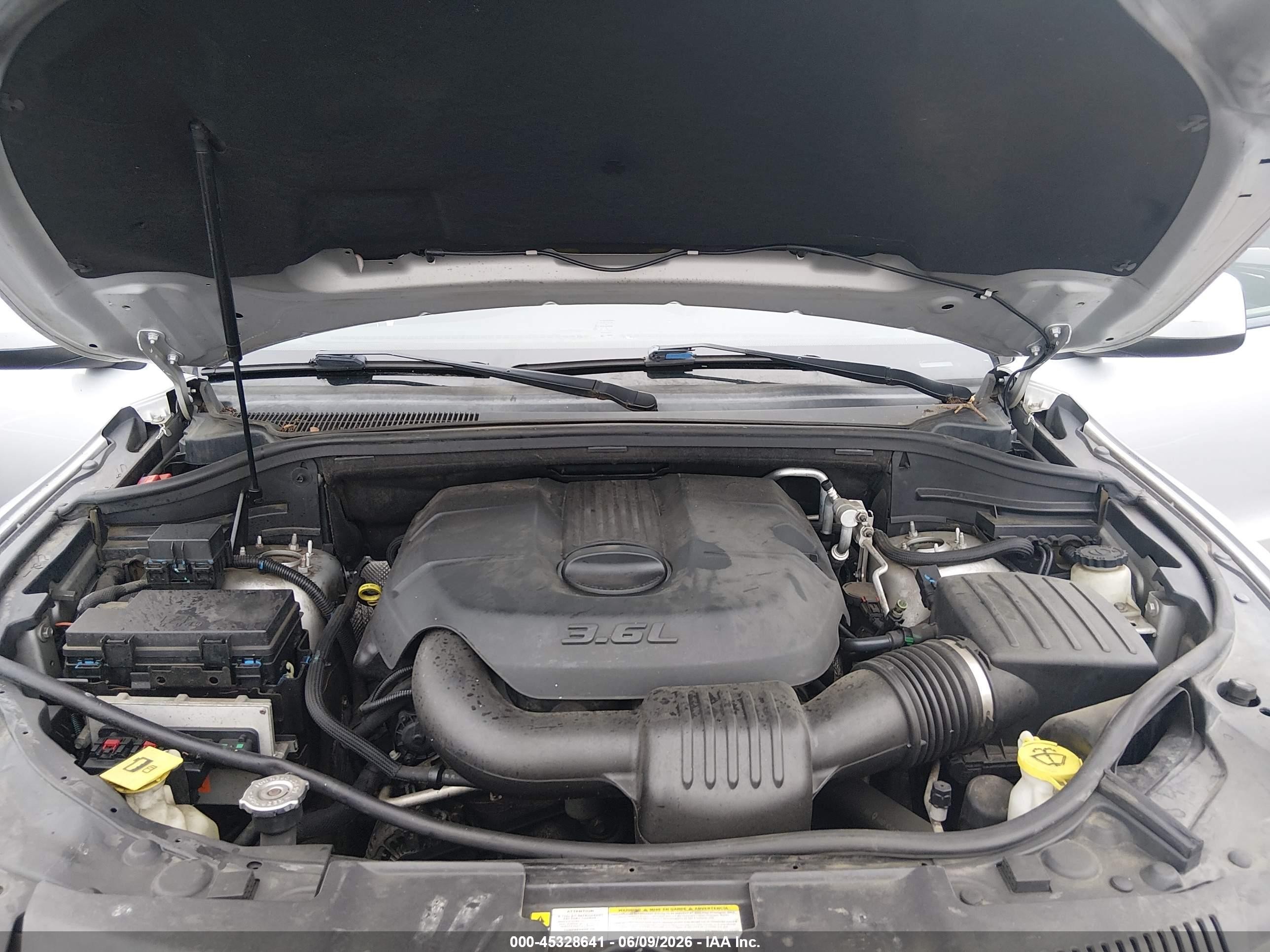2011 Dodge Durango Express Silver vin: 1D4RE2GG8BC617206