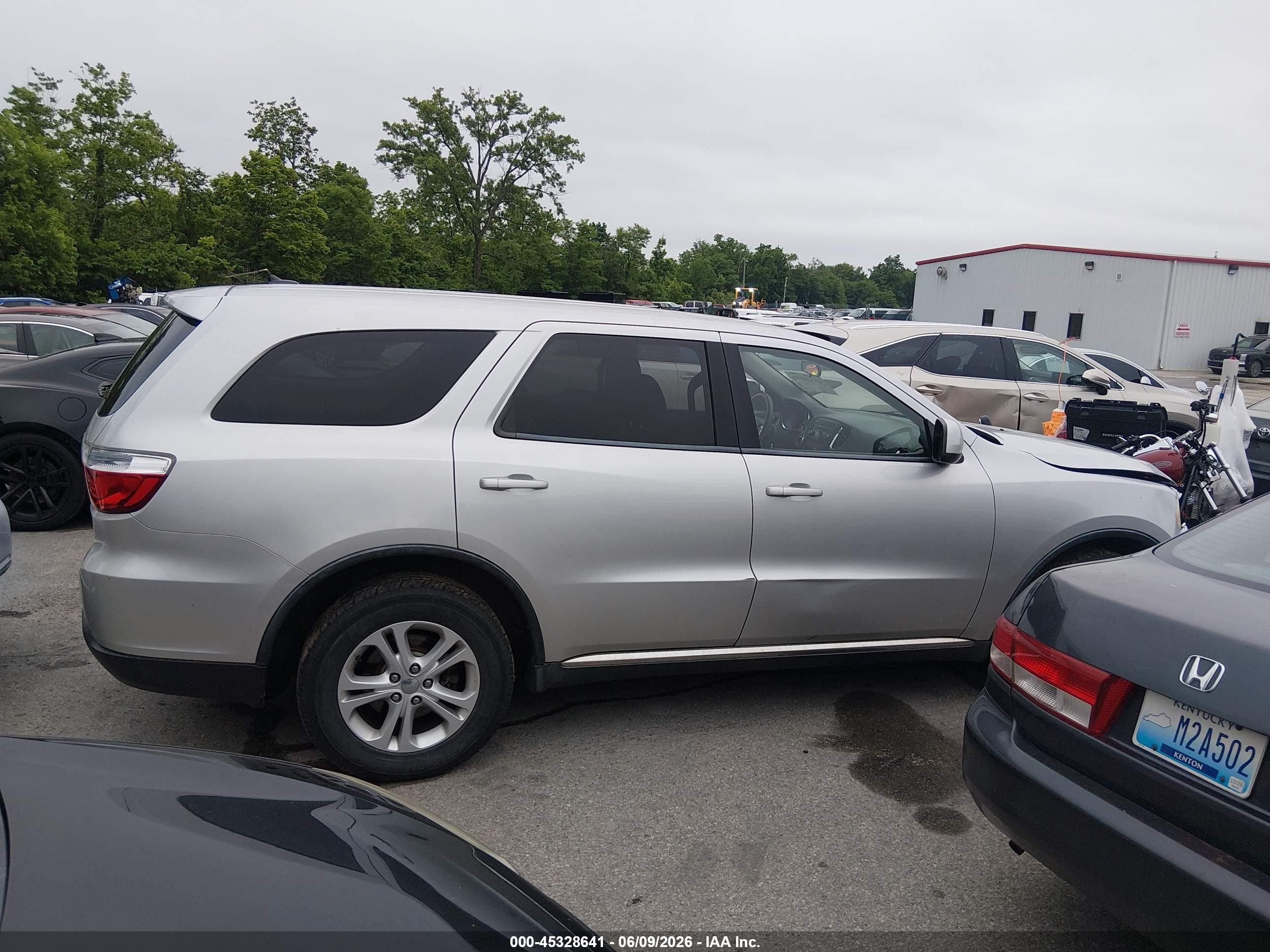 2011 Dodge Durango Express Silver vin: 1D4RE2GG8BC617206