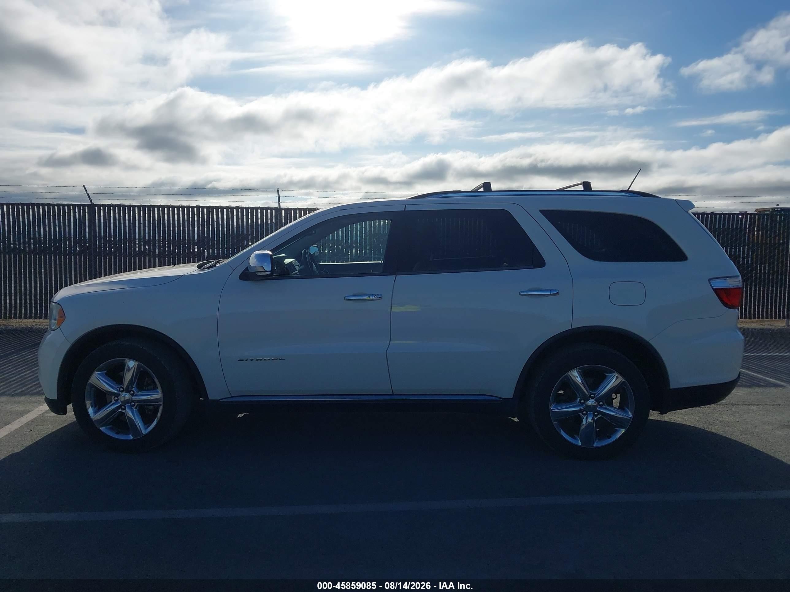 2011 Dodge Durango Citadel Белый vin: 1D4RE5GG4BC720575