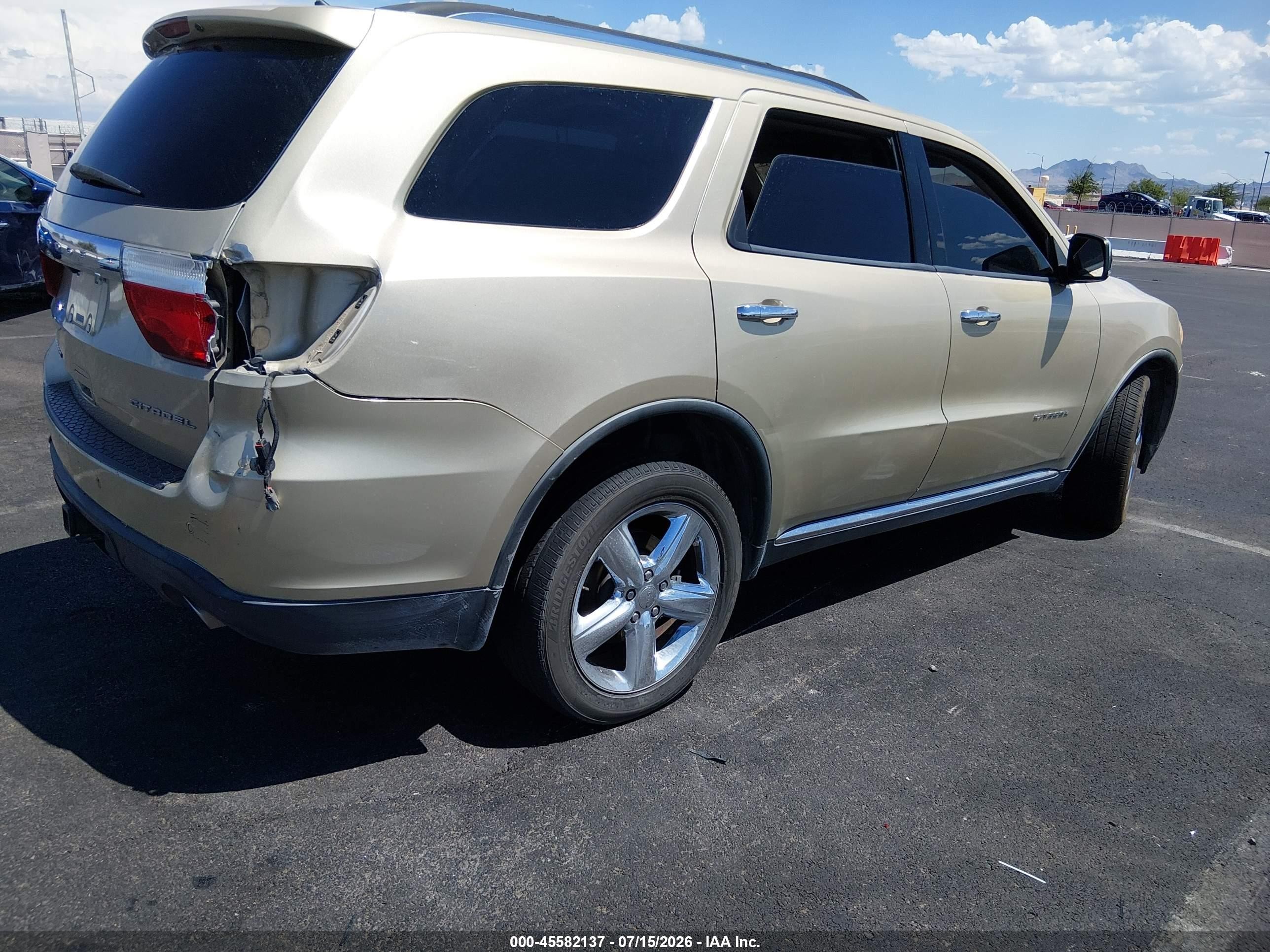 2011 Dodge Durango Citadel Beige vin: 1D4SD5GT8BC592861