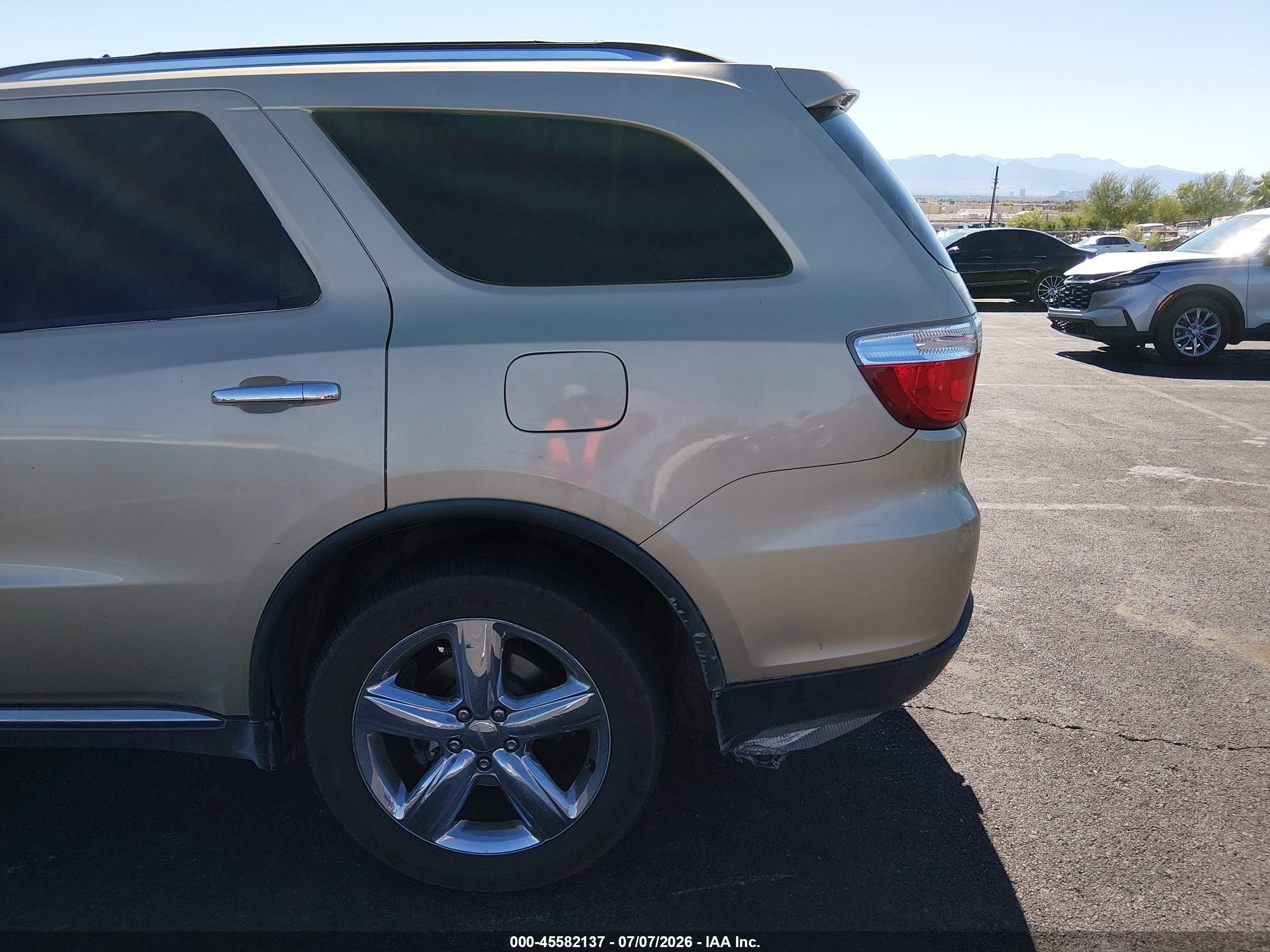 2011 Dodge Durango Citadel Beige vin: 1D4SD5GT8BC592861