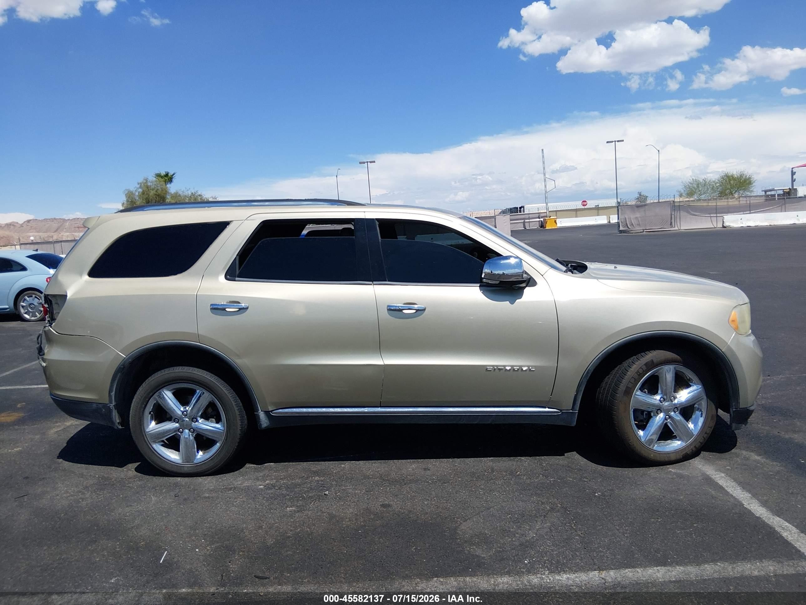 2011 Dodge Durango Citadel Beige vin: 1D4SD5GT8BC592861