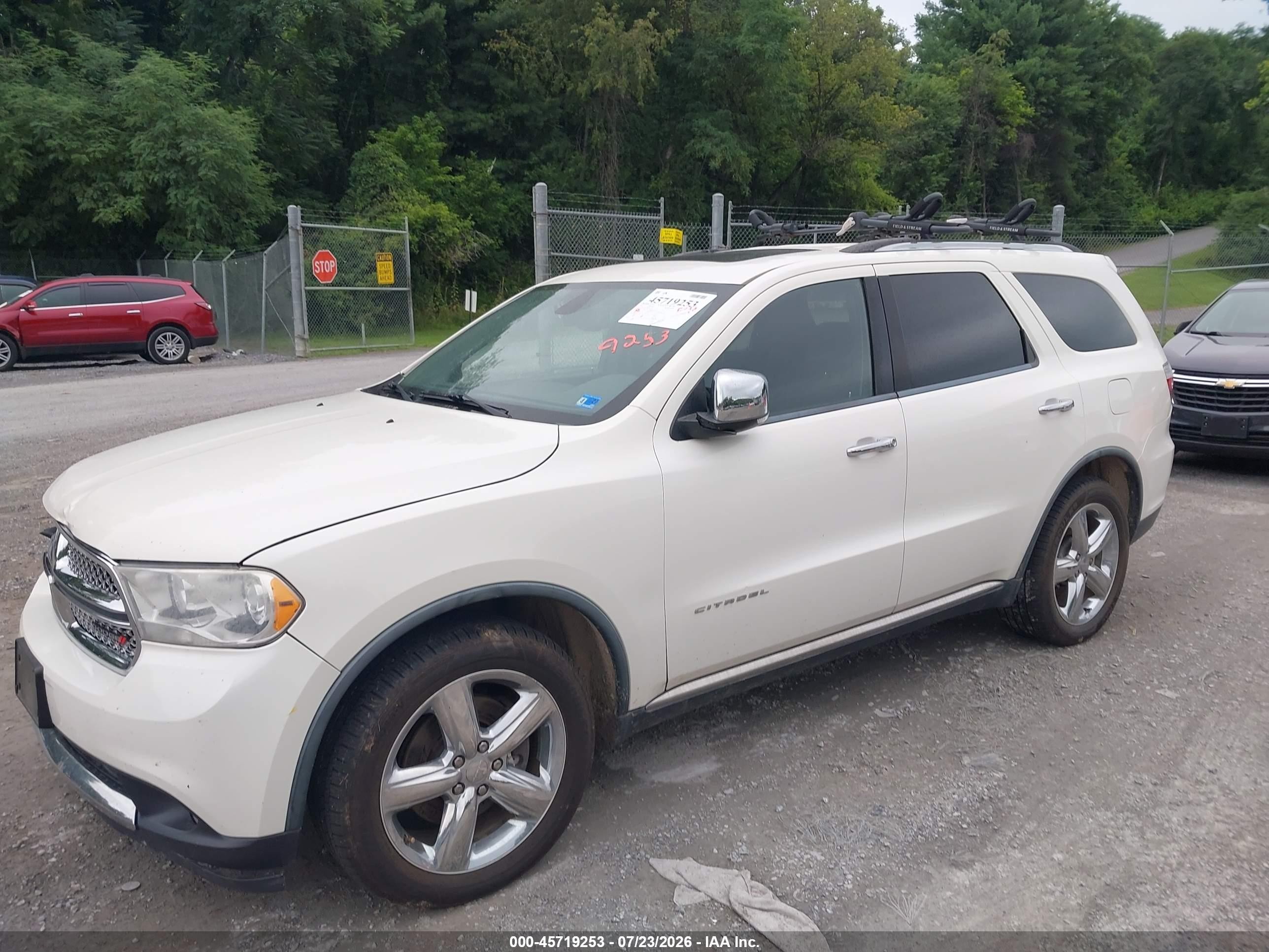 2011 Dodge Durango Citadel White vin: 1D4SE5GT0BC725285