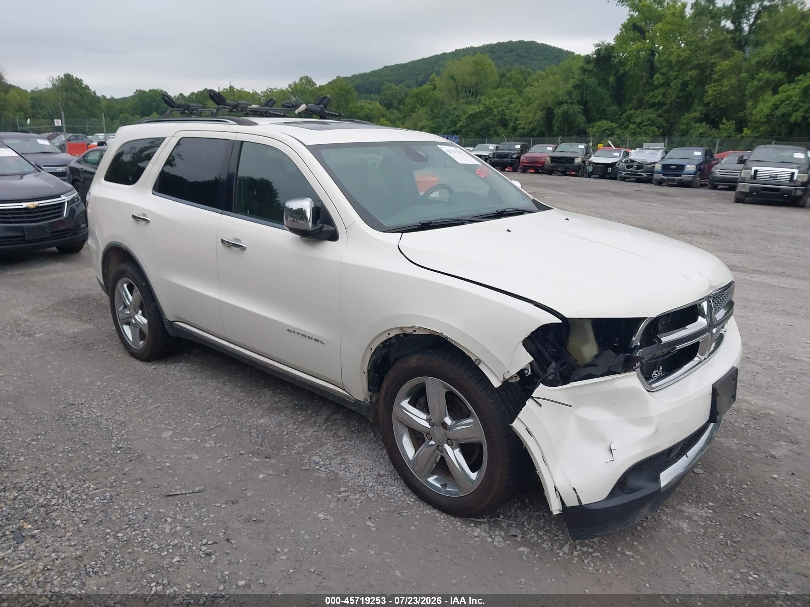 2011 Dodge Durango Citadel White vin: 1D4SE5GT0BC725285
