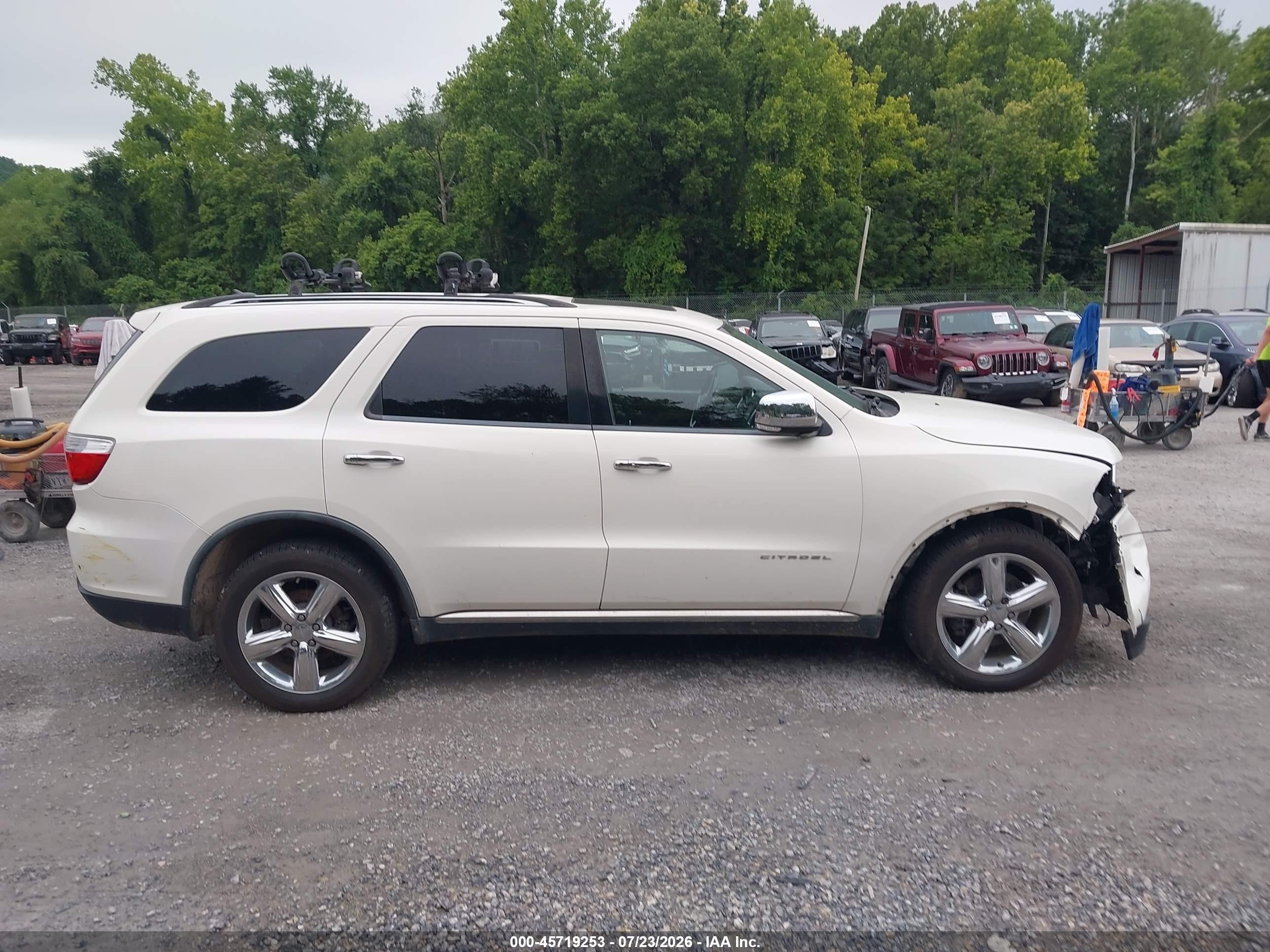 2011 Dodge Durango Citadel White vin: 1D4SE5GT0BC725285