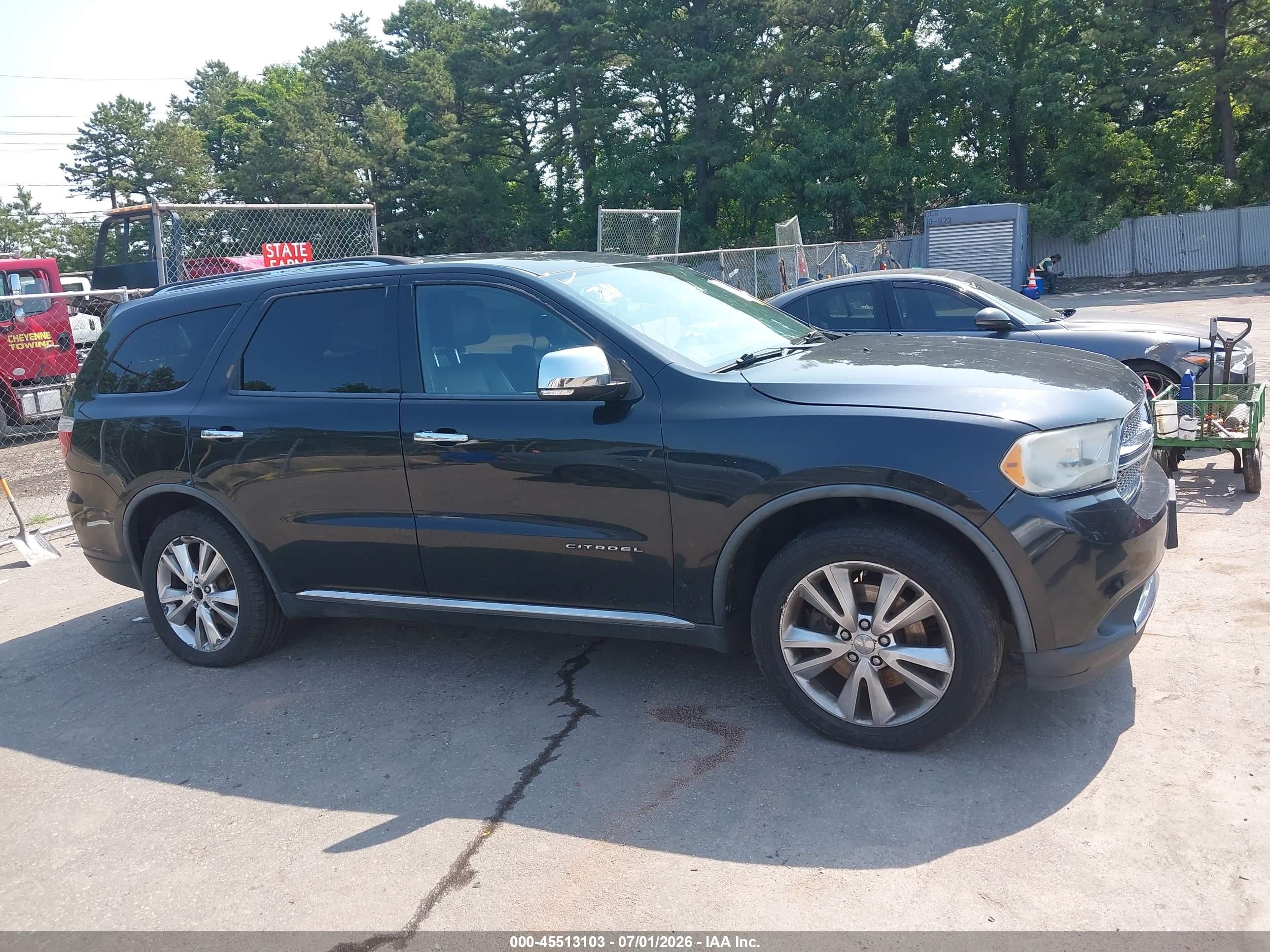 2011 Dodge Durango Citadel Black vin: 1D4SE5GT3BC595180