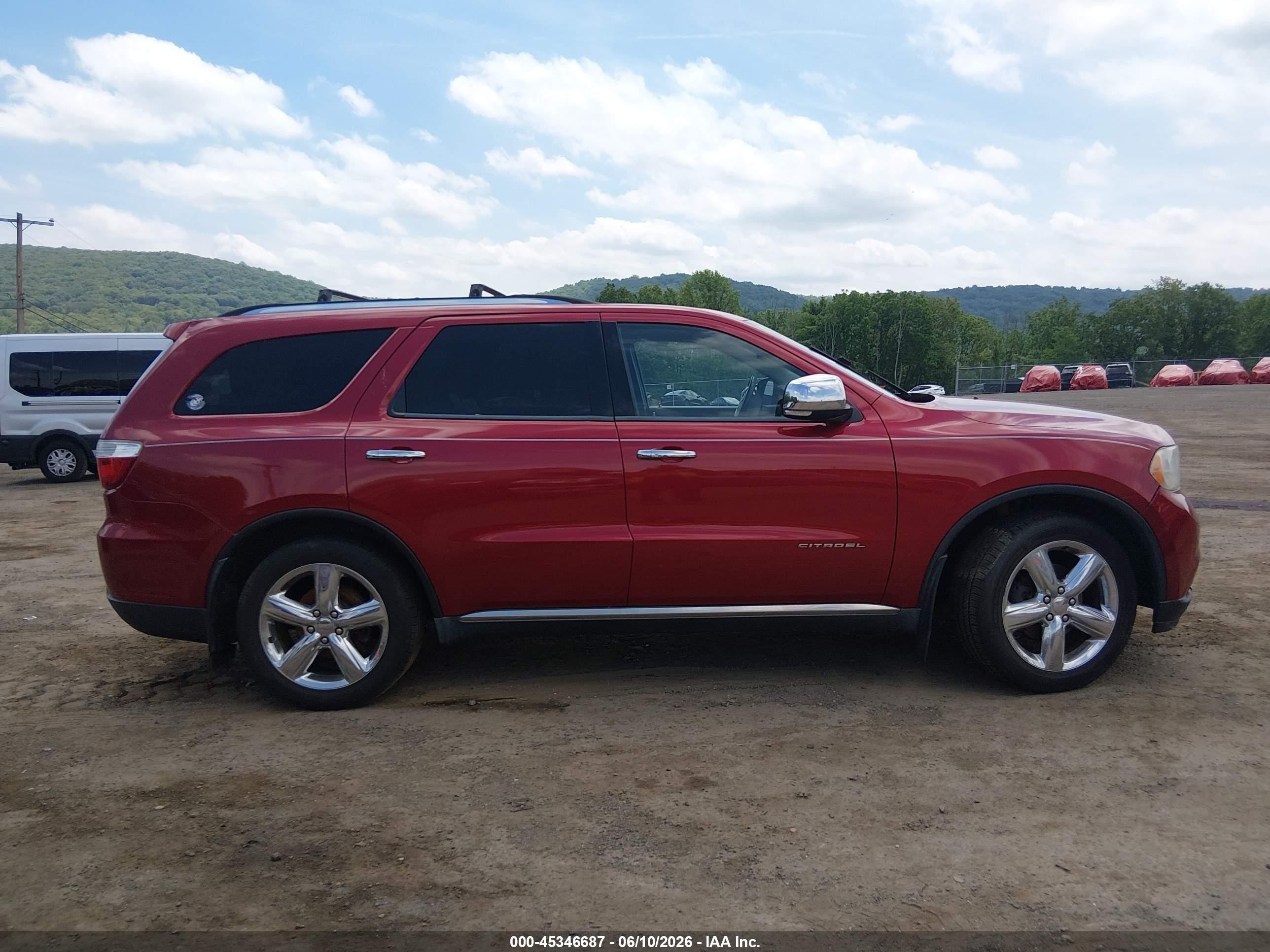 2011 Dodge Durango Citadel Красный vin: 1D4SE5GT4BC613993