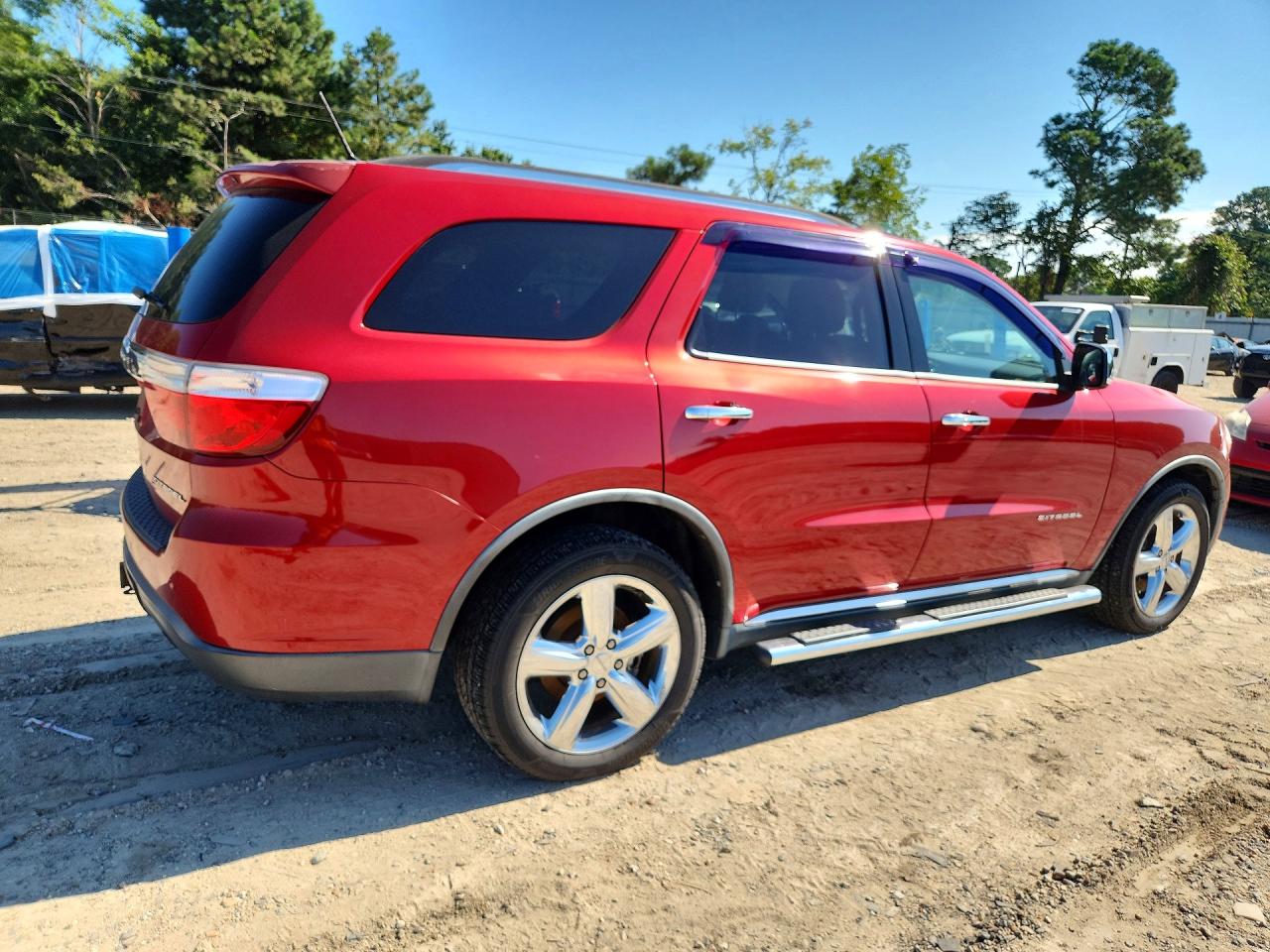 2011 Dodge Durango Citadel Red vin: 1D4SE5GT4BC693246