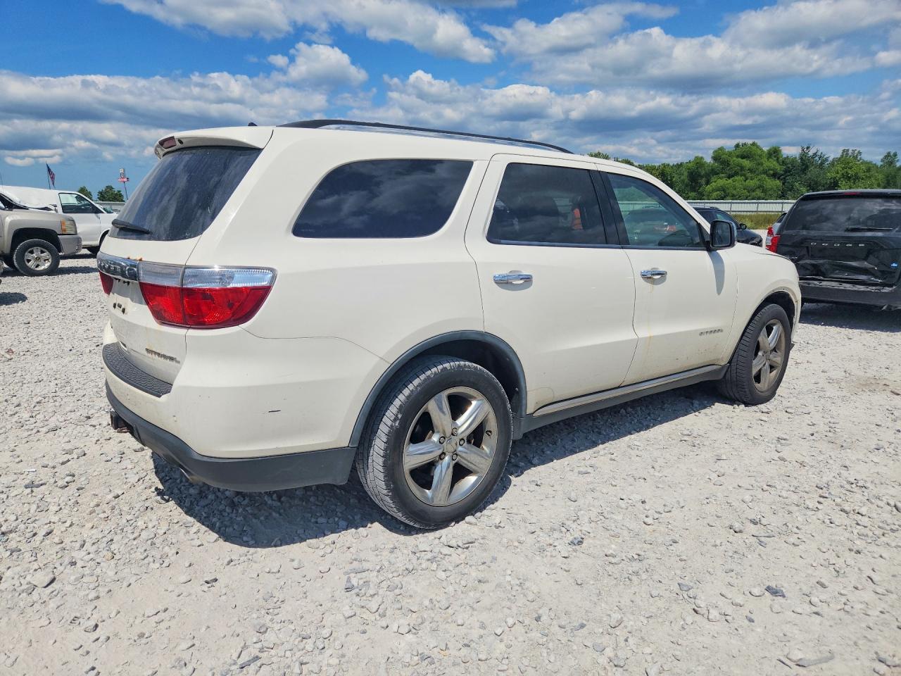 2011 Dodge Durango Citadel White vin: 1D4SE5GT5BC614537