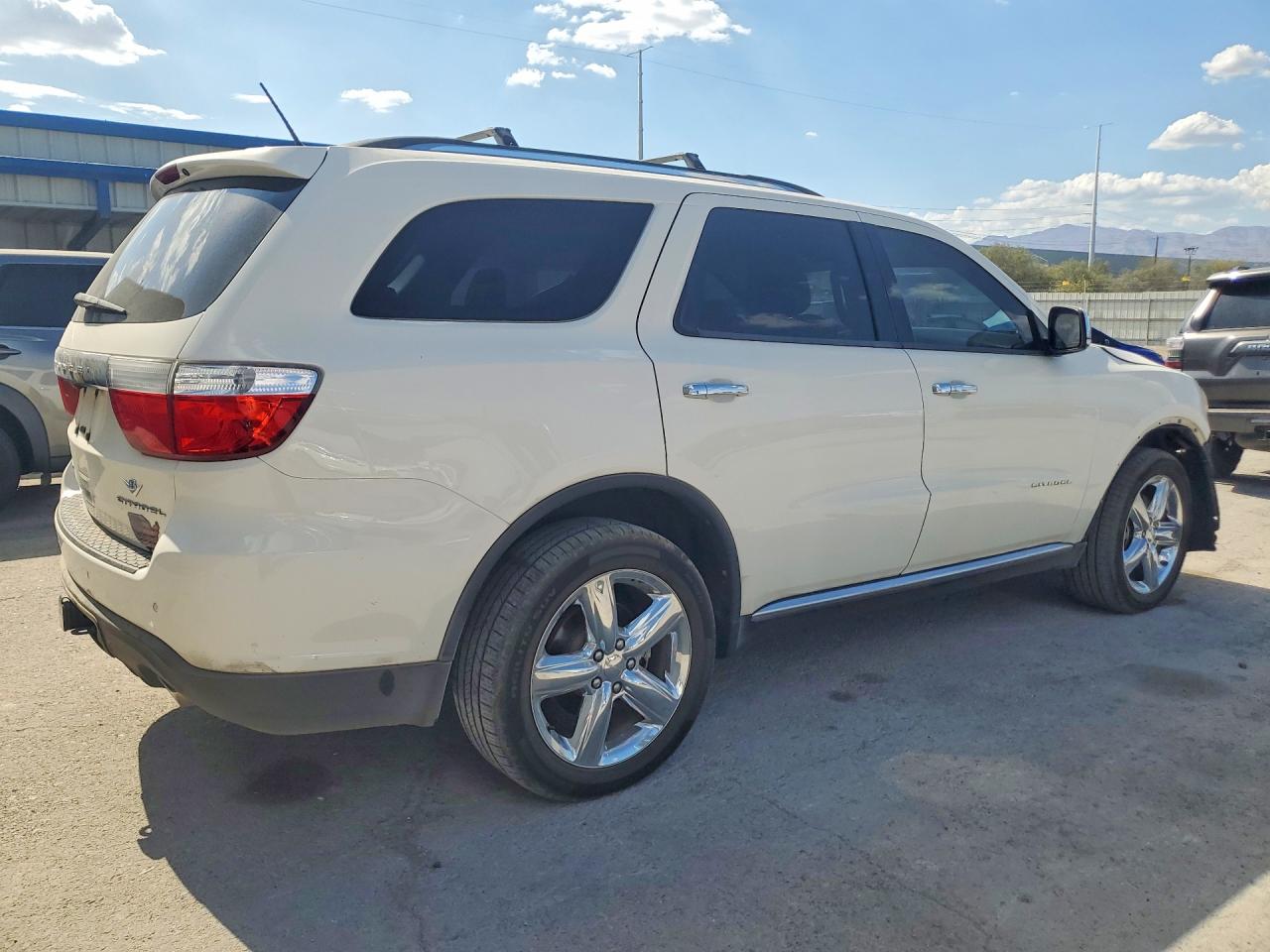 2011 Dodge Durango Citadel White vin: 1D4SE5GT6BC599255