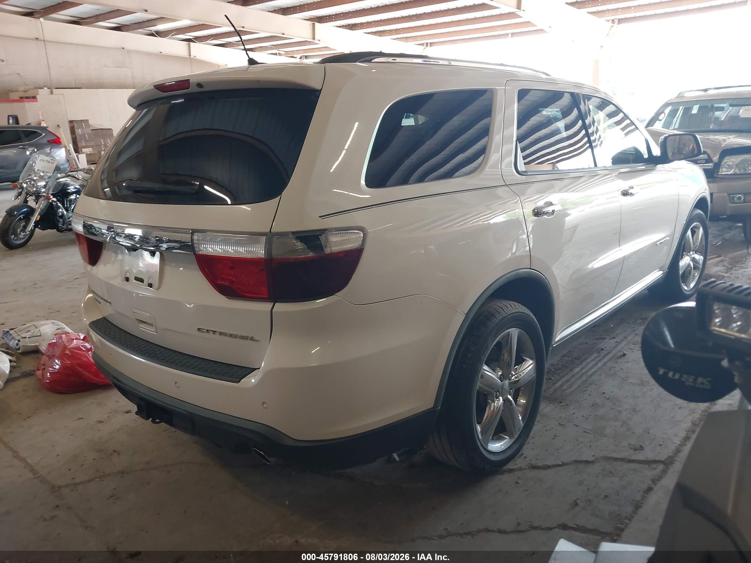 2011 Dodge Durango Citadel White vin: 1D4SE5GT6BC693300