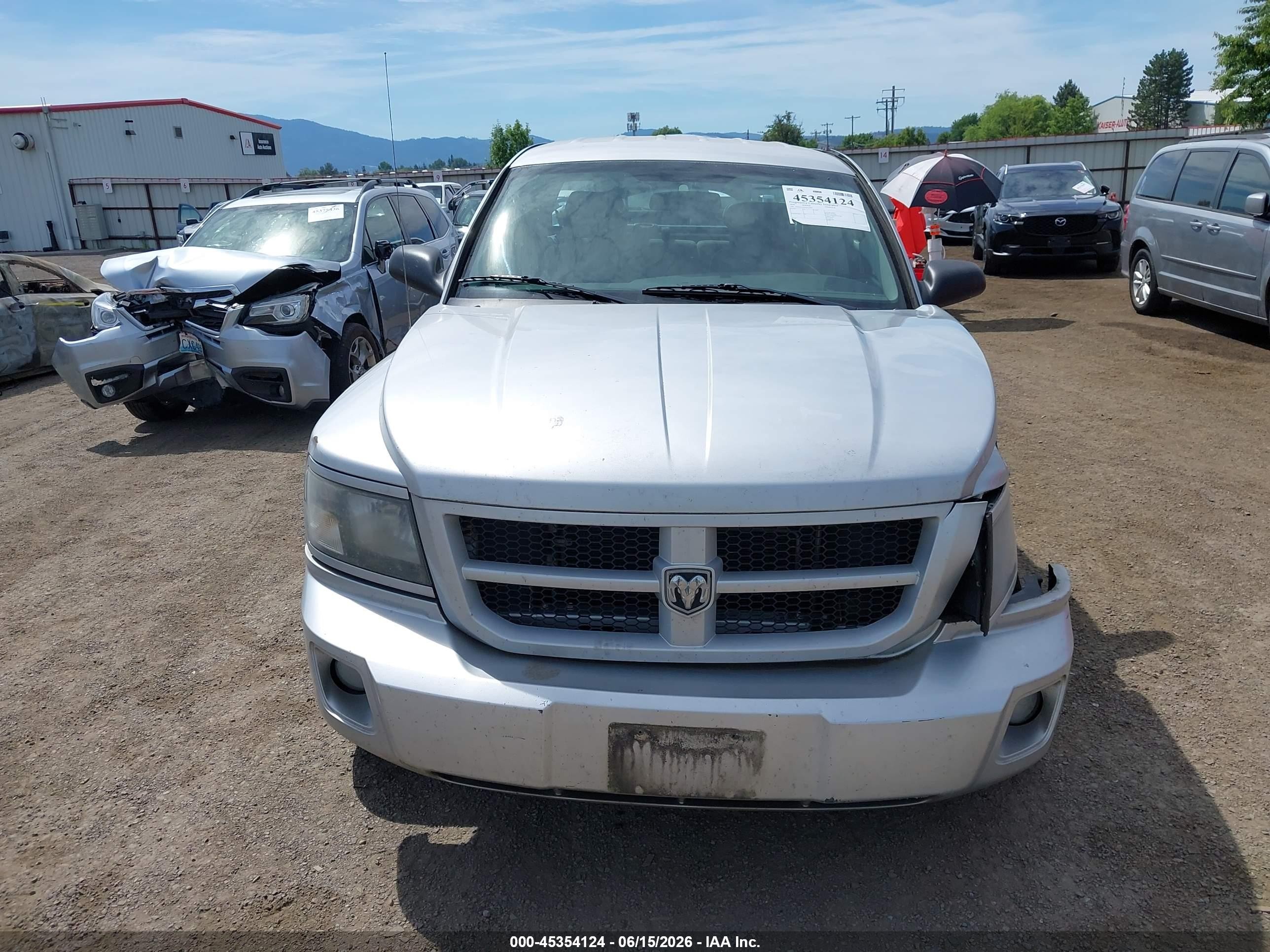 2010 Dodge Dakota Bighorn/lonestar Серебряный vin: 1D7CE3GK9AS172997