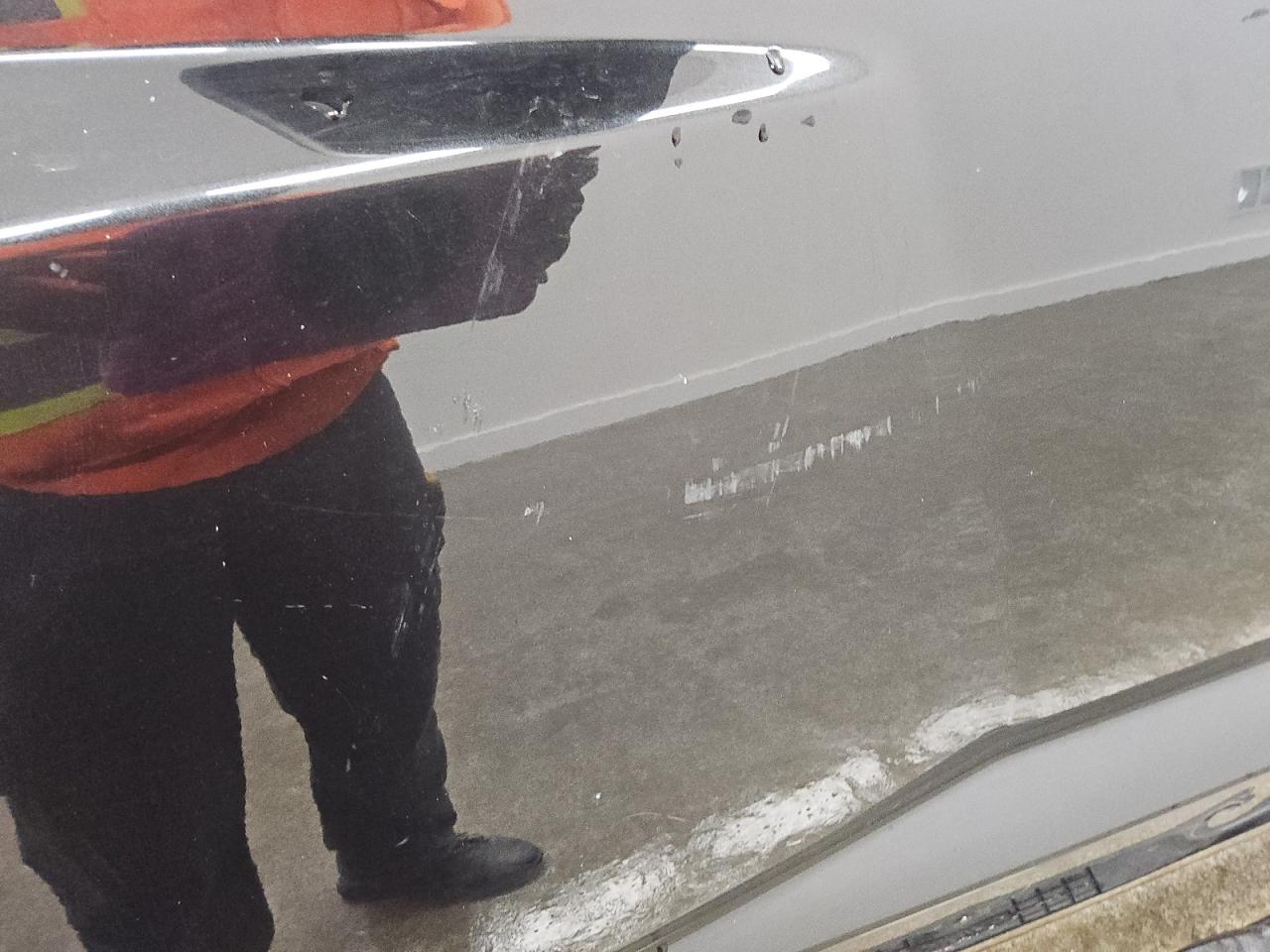2010 Dodge Dakota Sxt Black vin: 1D7CW3GK7AS222891 Damage: Left Front Door, Dent(S) W/ Paint Dmg, 5 To 6 Inches