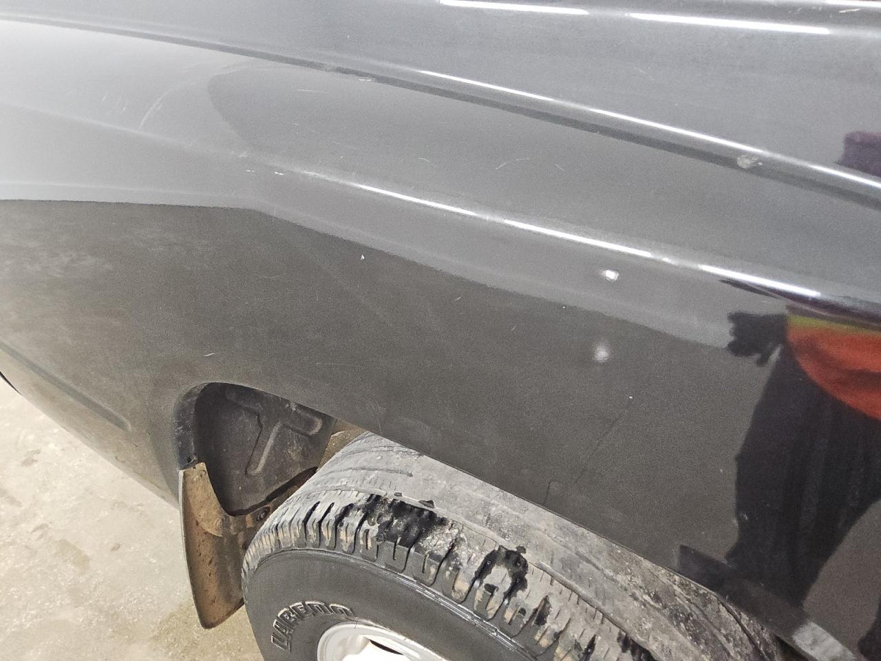 2010 Dodge Dakota Sxt Black vin: 1D7CW3GK7AS222891 Damage: Right Bed Side, Dent(S) W/ Paint Dmg, 2 To 3 Inches