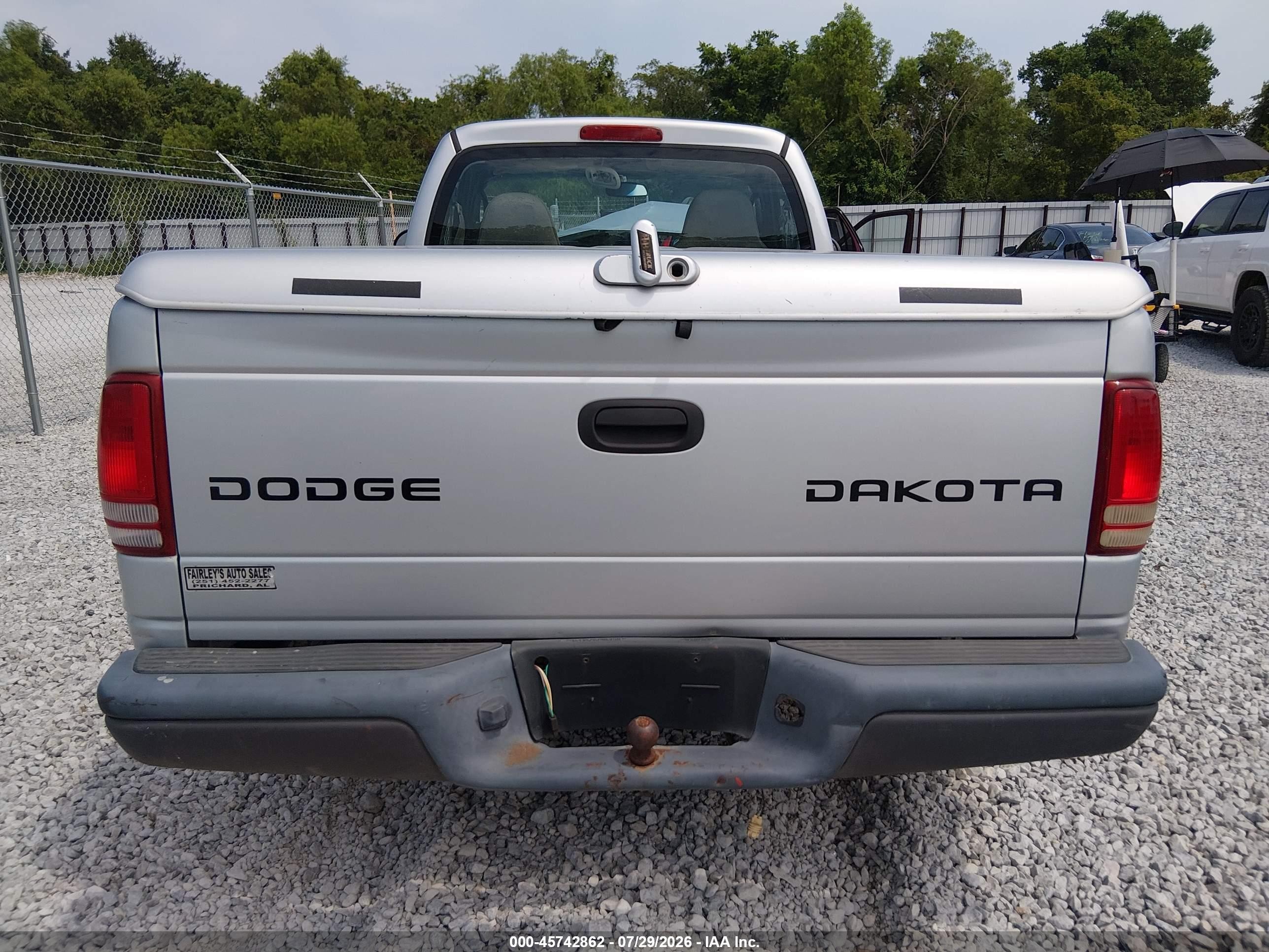 2004 Dodge Dakota   Silver vin: 1D7FL16K24S568038