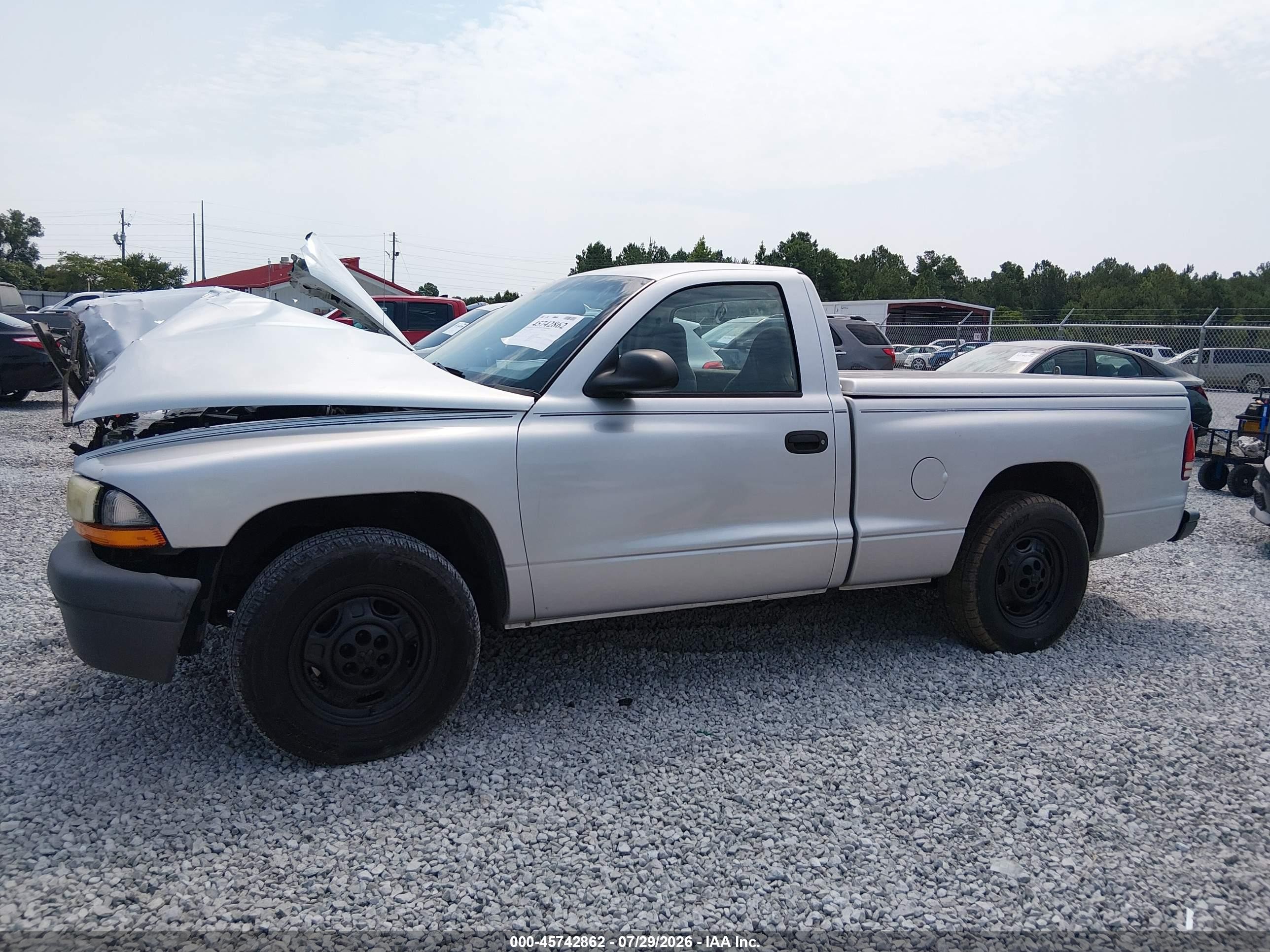 2004 Dodge Dakota   Silver vin: 1D7FL16K24S568038