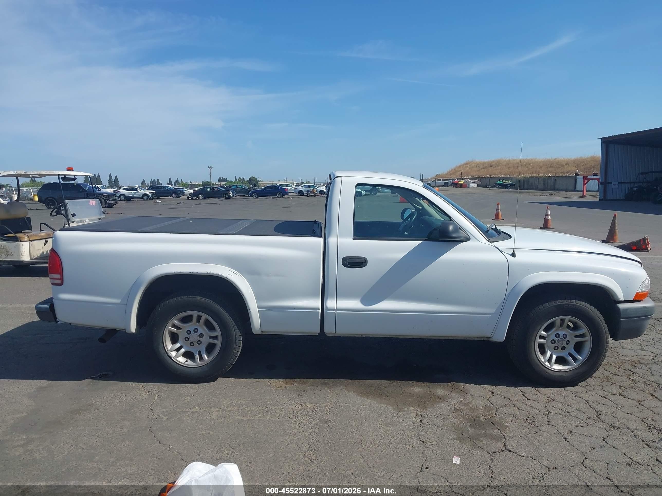 2003 Dodge Dakota   White vin: 1D7FL16X03S196323
