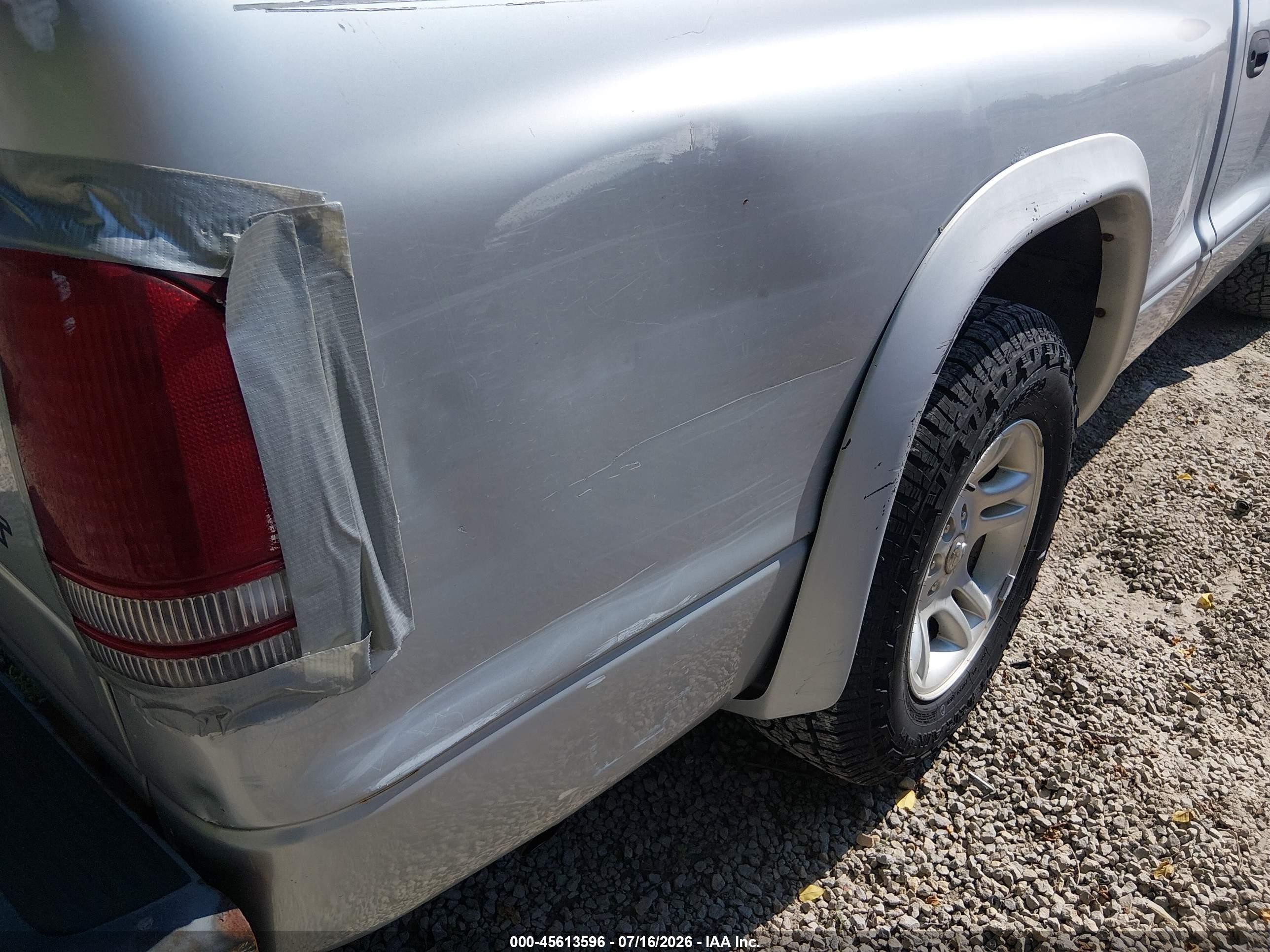 2003 Dodge Dakota   Silver vin: 1D7FL16X43S350189