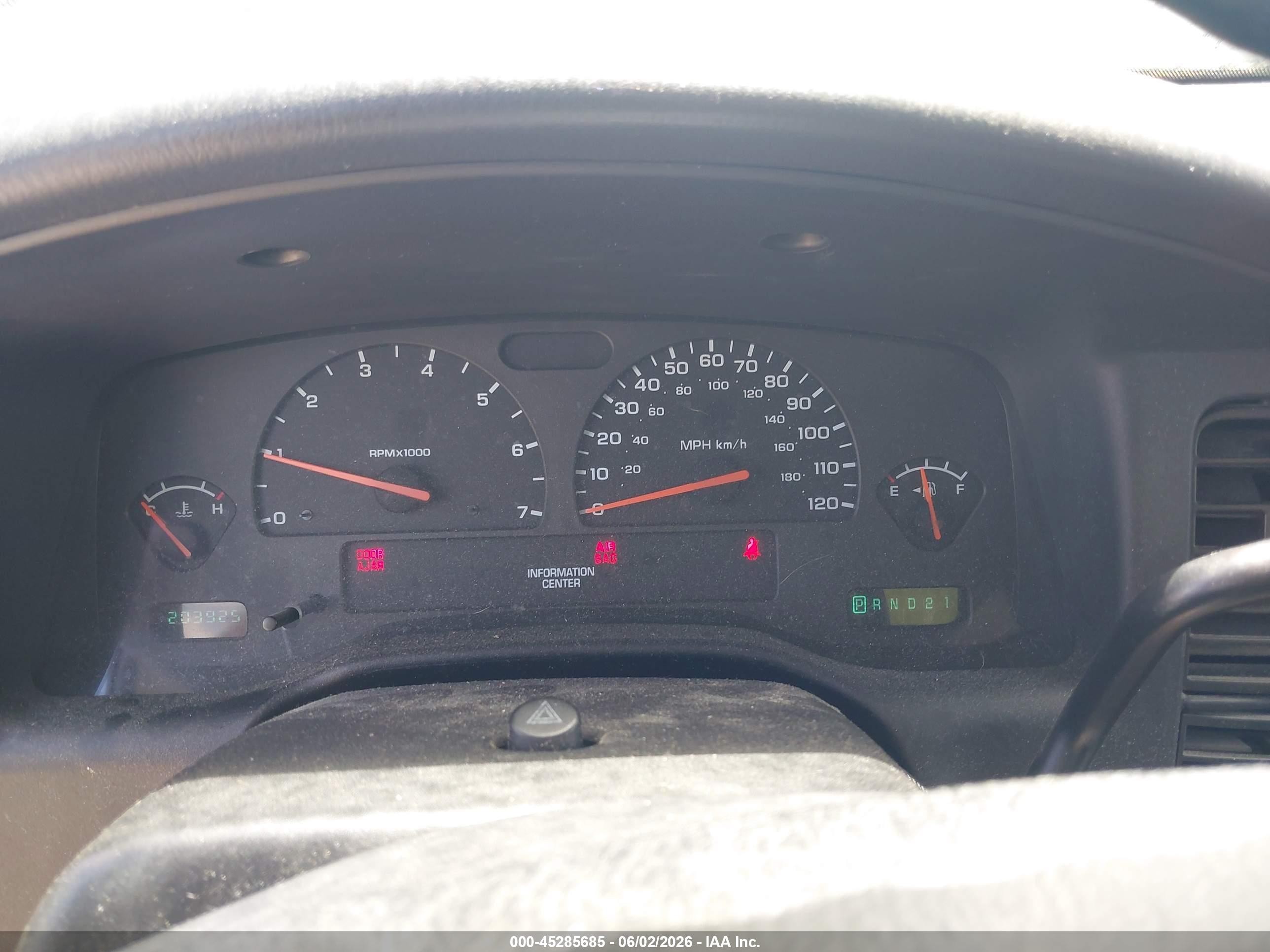 2004 Dodge Dakota   Silver vin: 1D7GL12K04S715239