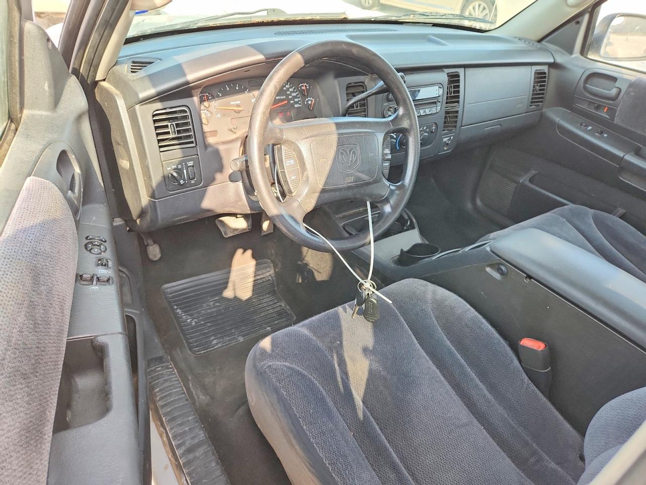2004 Dodge Dakota Sport Silver vin: 1D7GL32K94S747683