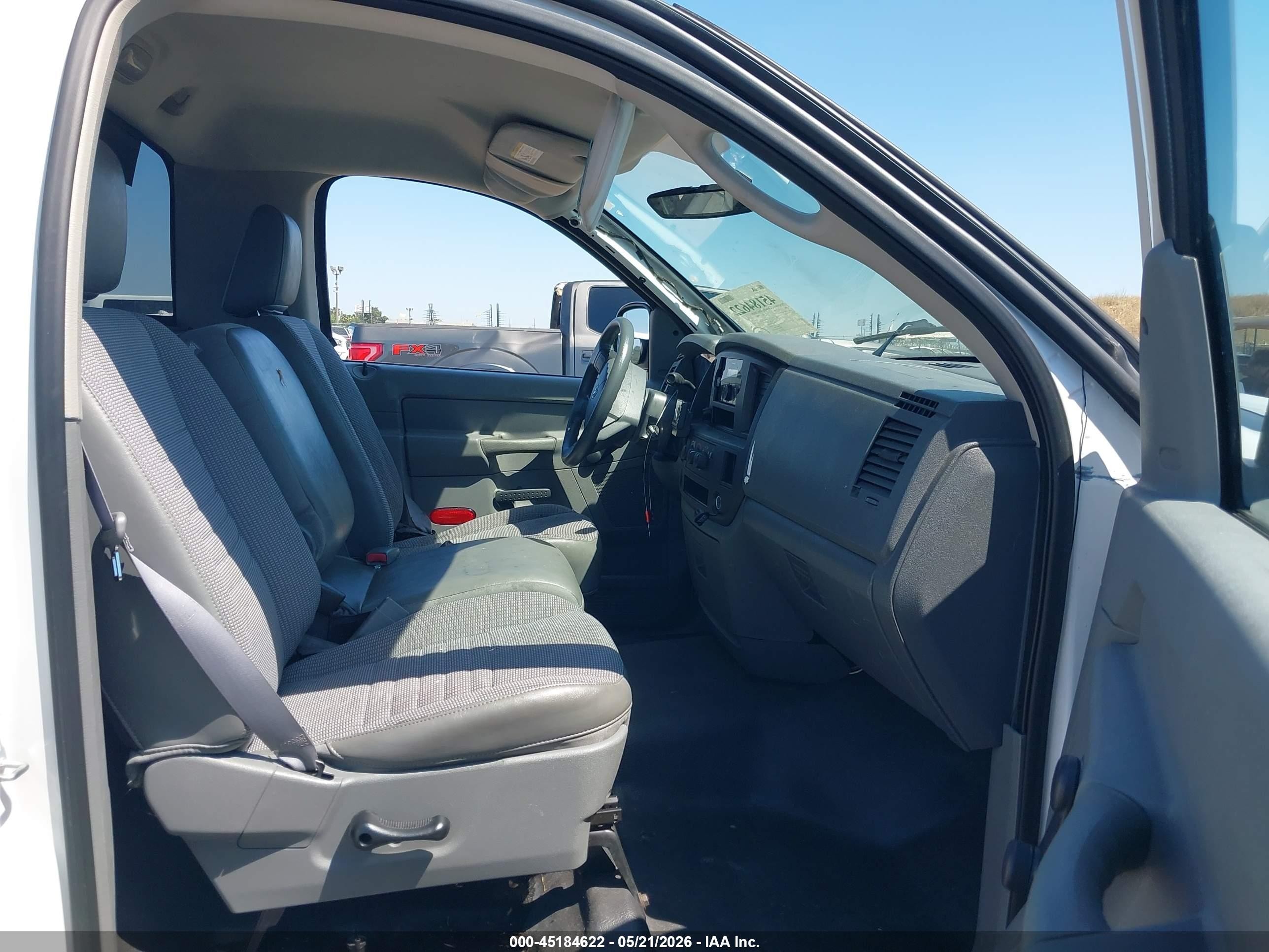 2008 Dodge Ram 1500 St/sxt White vin: 1D7HA16258J132732