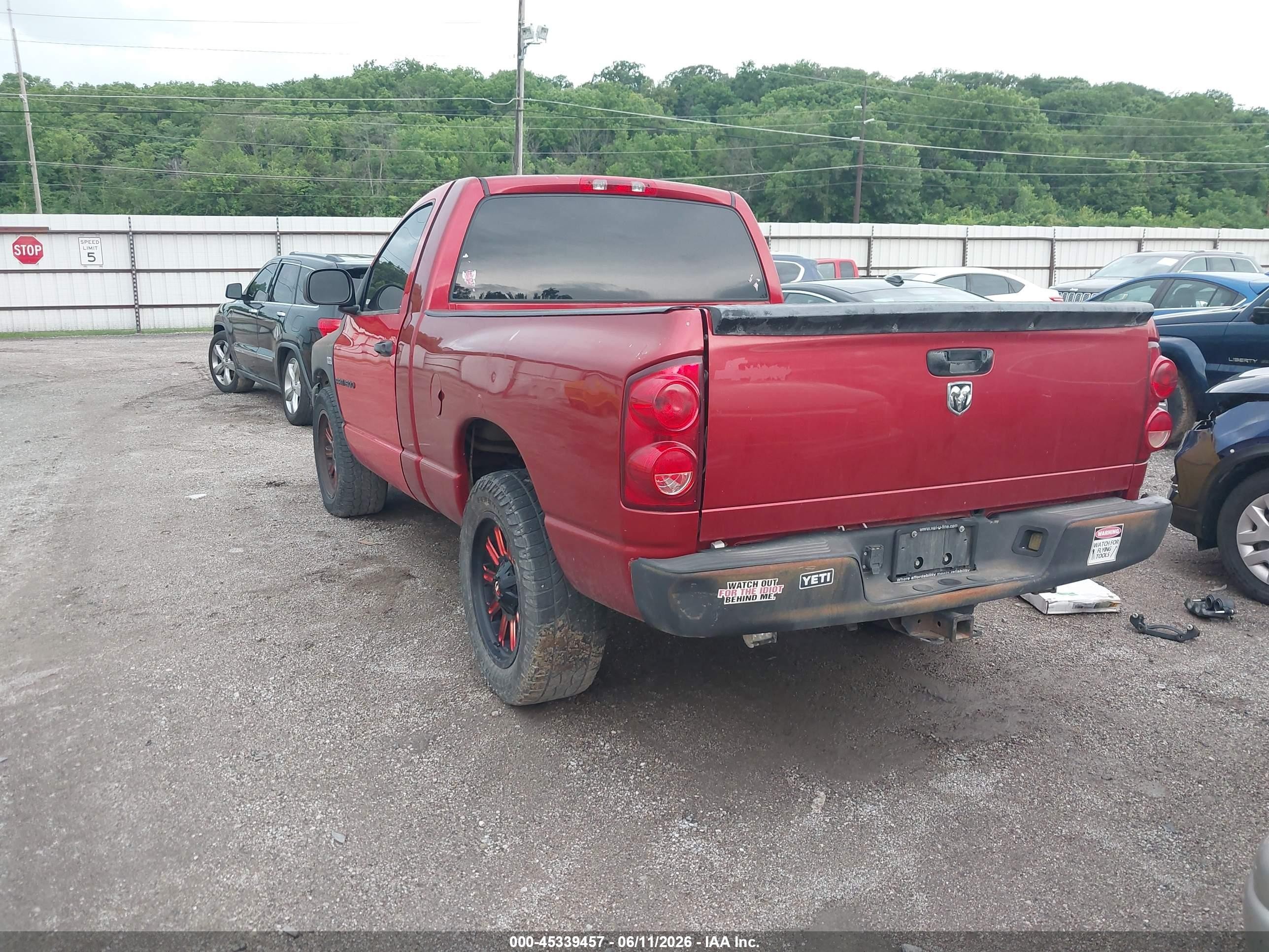 2007 Dodge Ram 1500 St Burgundy vin: 1D7HA16287J641227