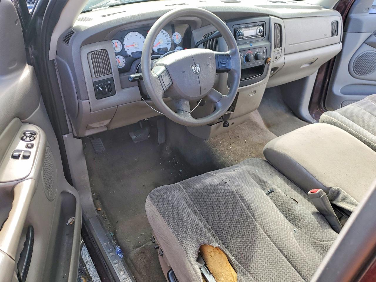 2004 Dodge Ram 1500 St Burgundy vin: 1D7HA16D34J200683
