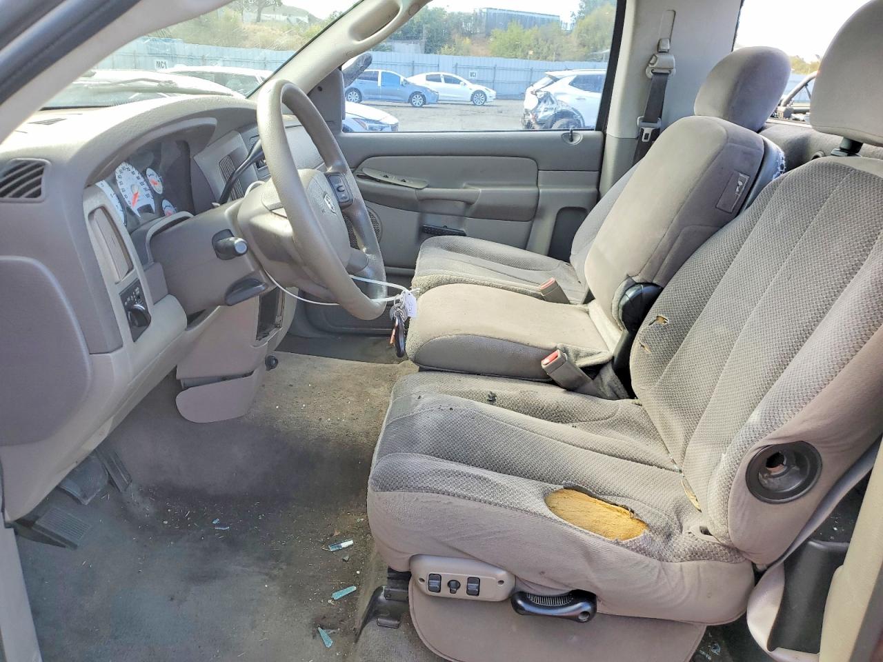 2004 Dodge Ram 1500 St Burgundy vin: 1D7HA16D34J200683