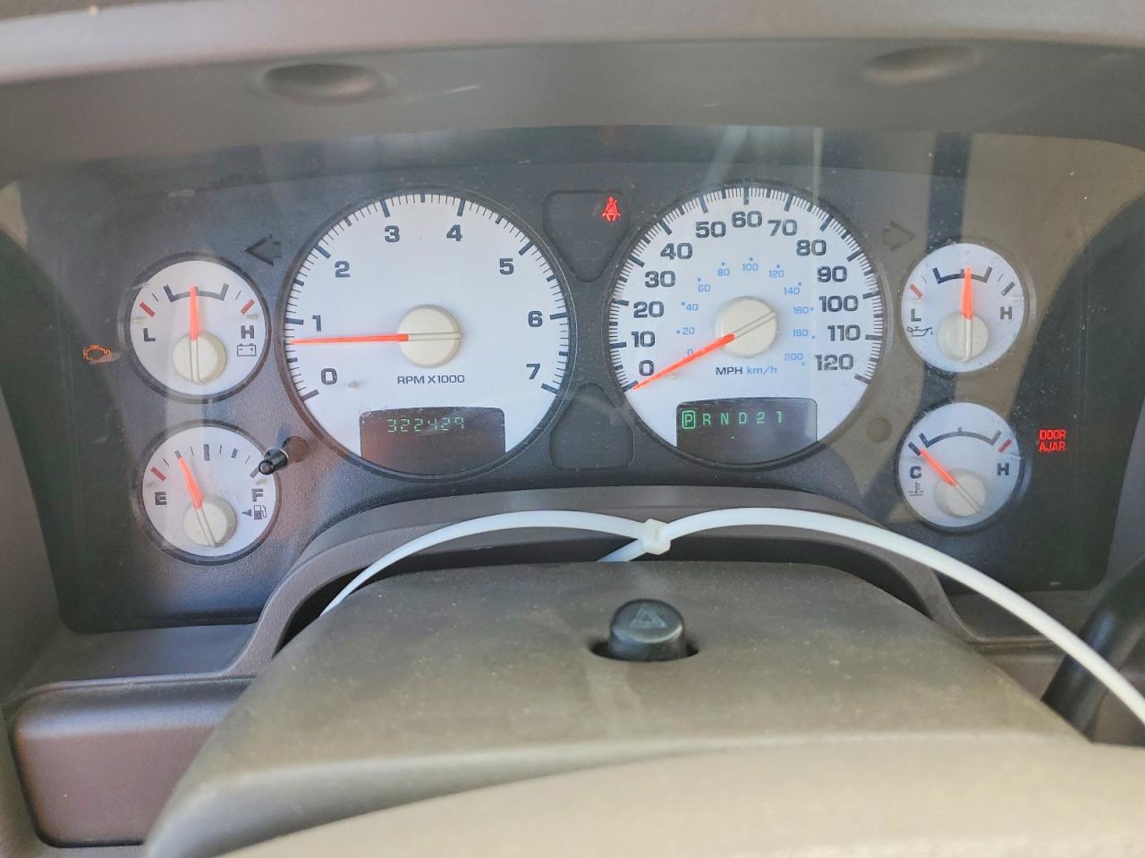 2004 Dodge Ram 1500 St Burgundy vin: 1D7HA16D34J200683