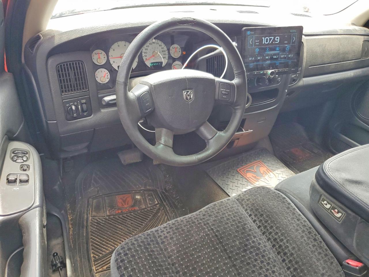 2005 Dodge Ram 1500 St Red vin: 1D7HA16D45J504767