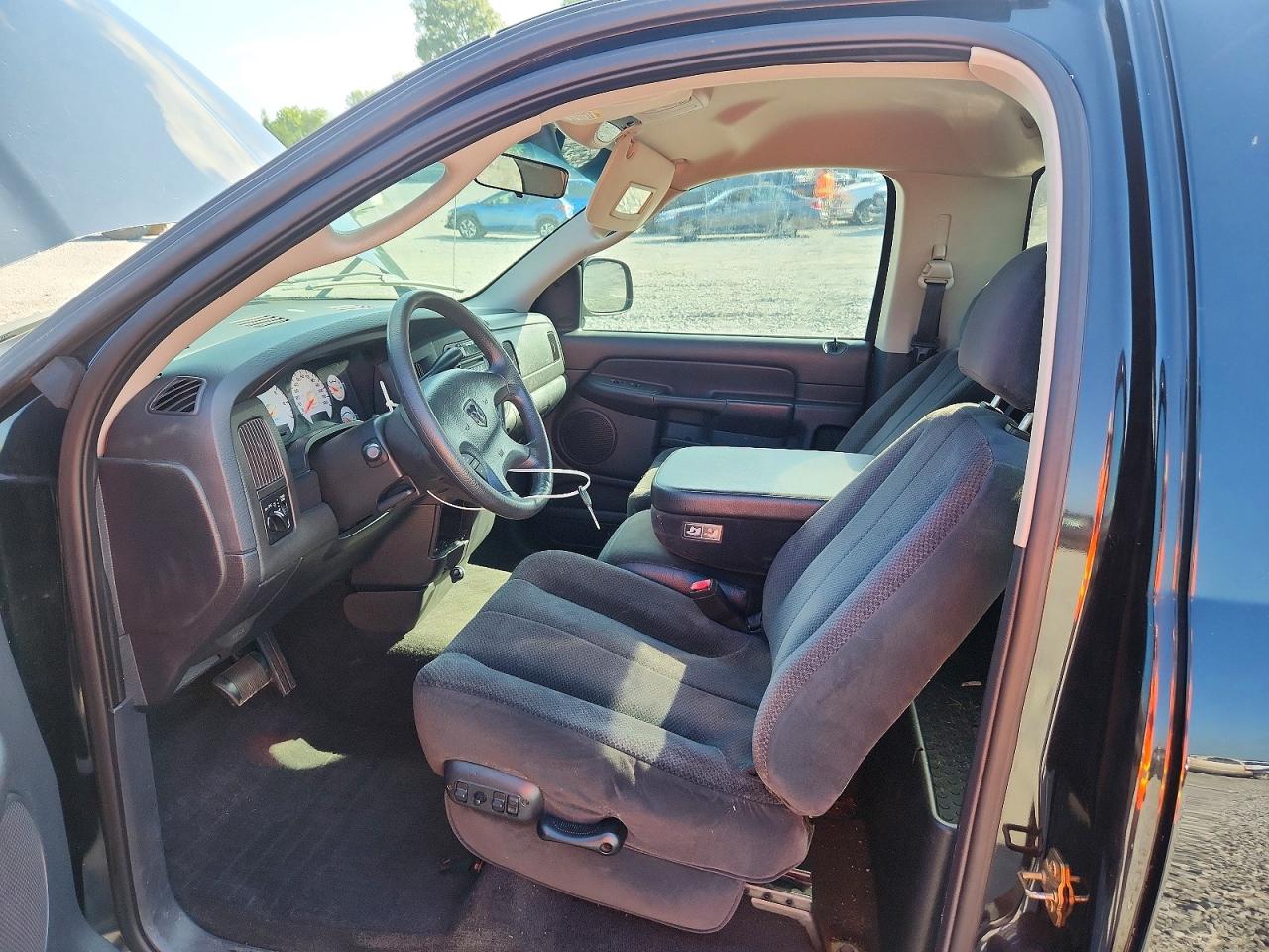 2003 Dodge Ram 1500 St Черный vin: 1D7HA16D53J677811