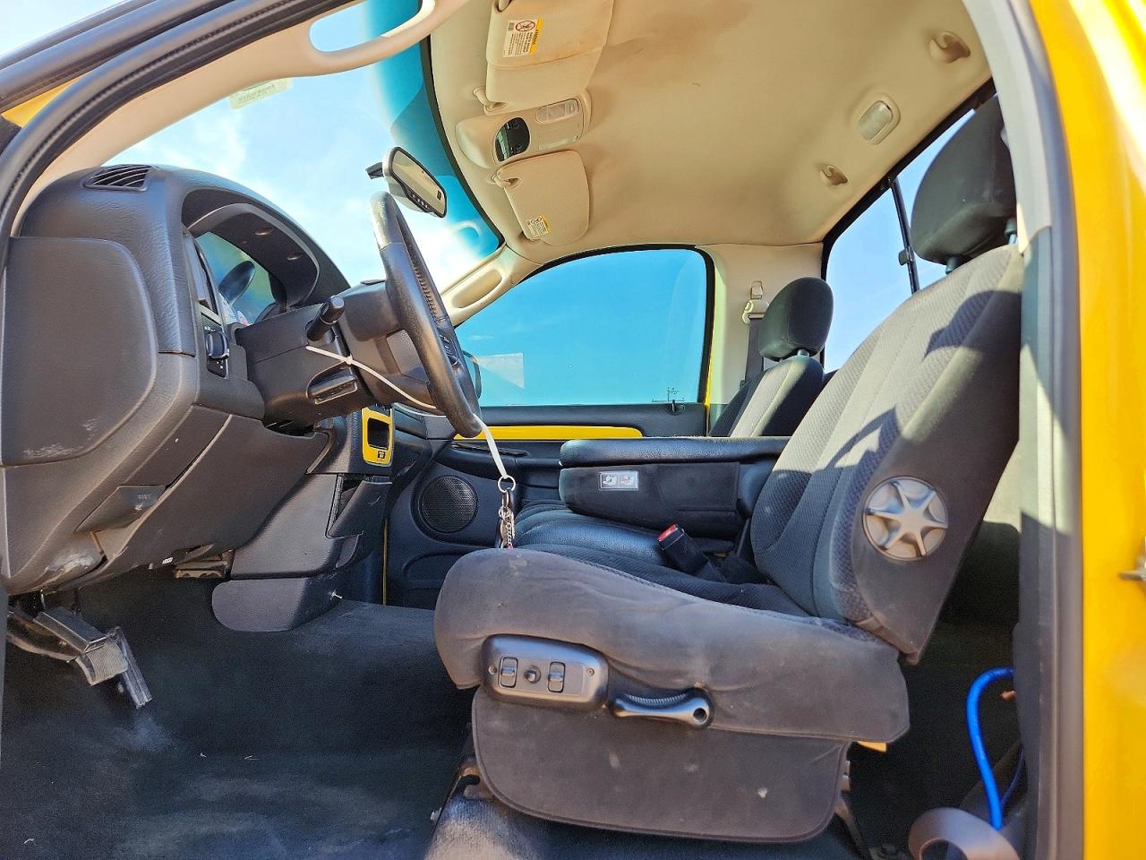 2004 Dodge Ram 1500 St Yellow vin: 1D7HA16D54J223480